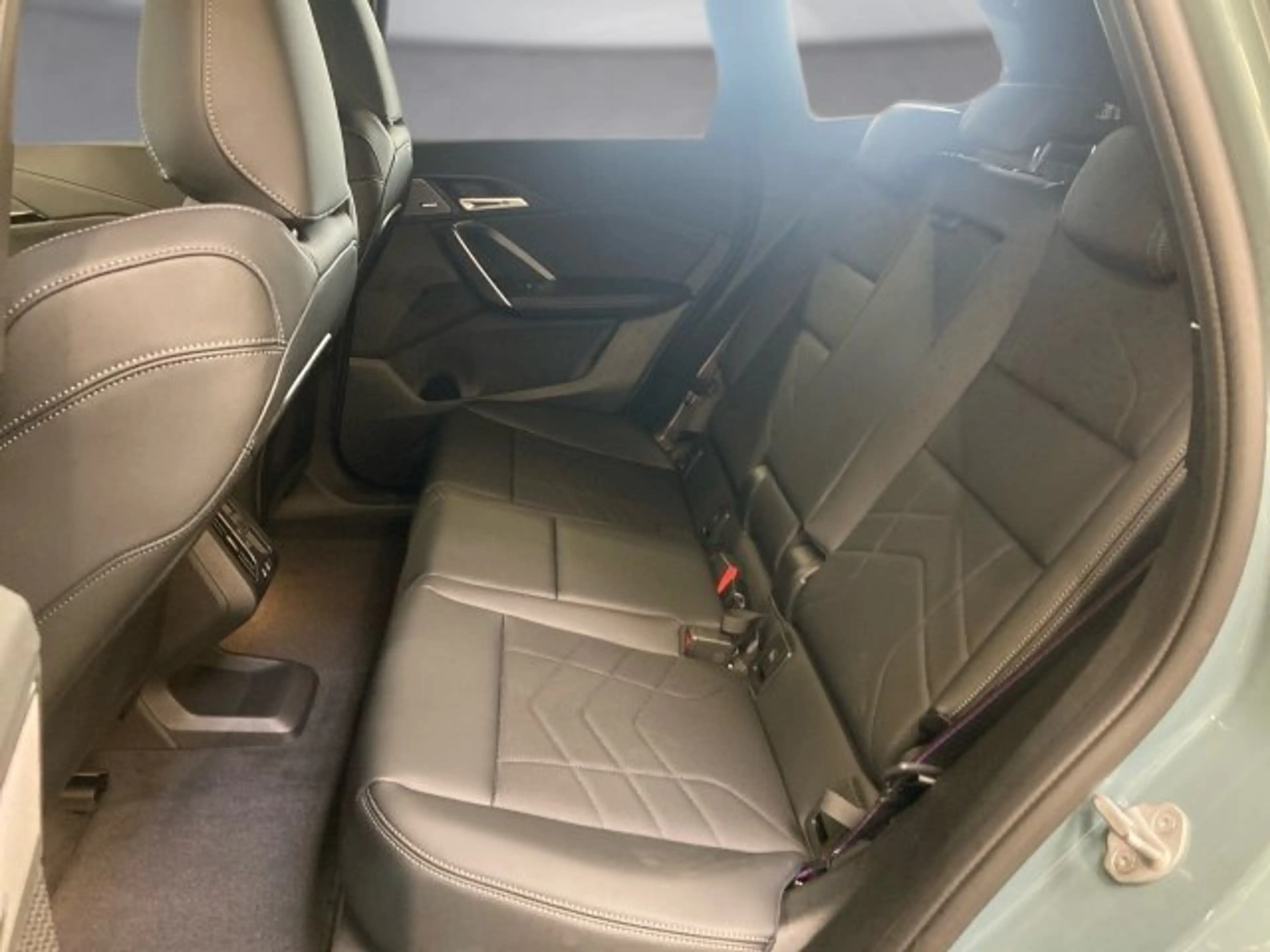 BMW iX1 eDrive 20 U11 — photo 12