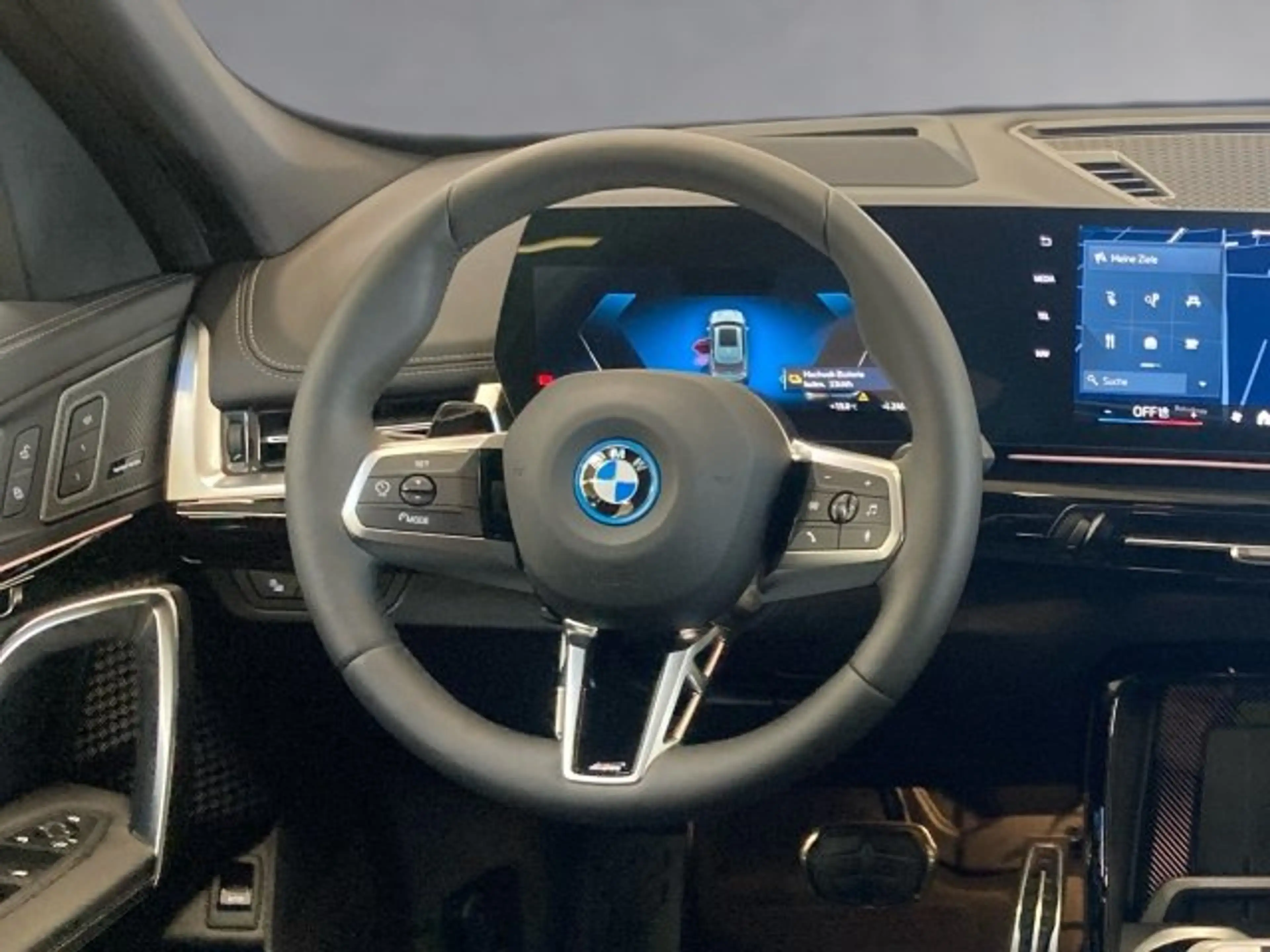 BMW iX1 eDrive 20 U11 — photo 10