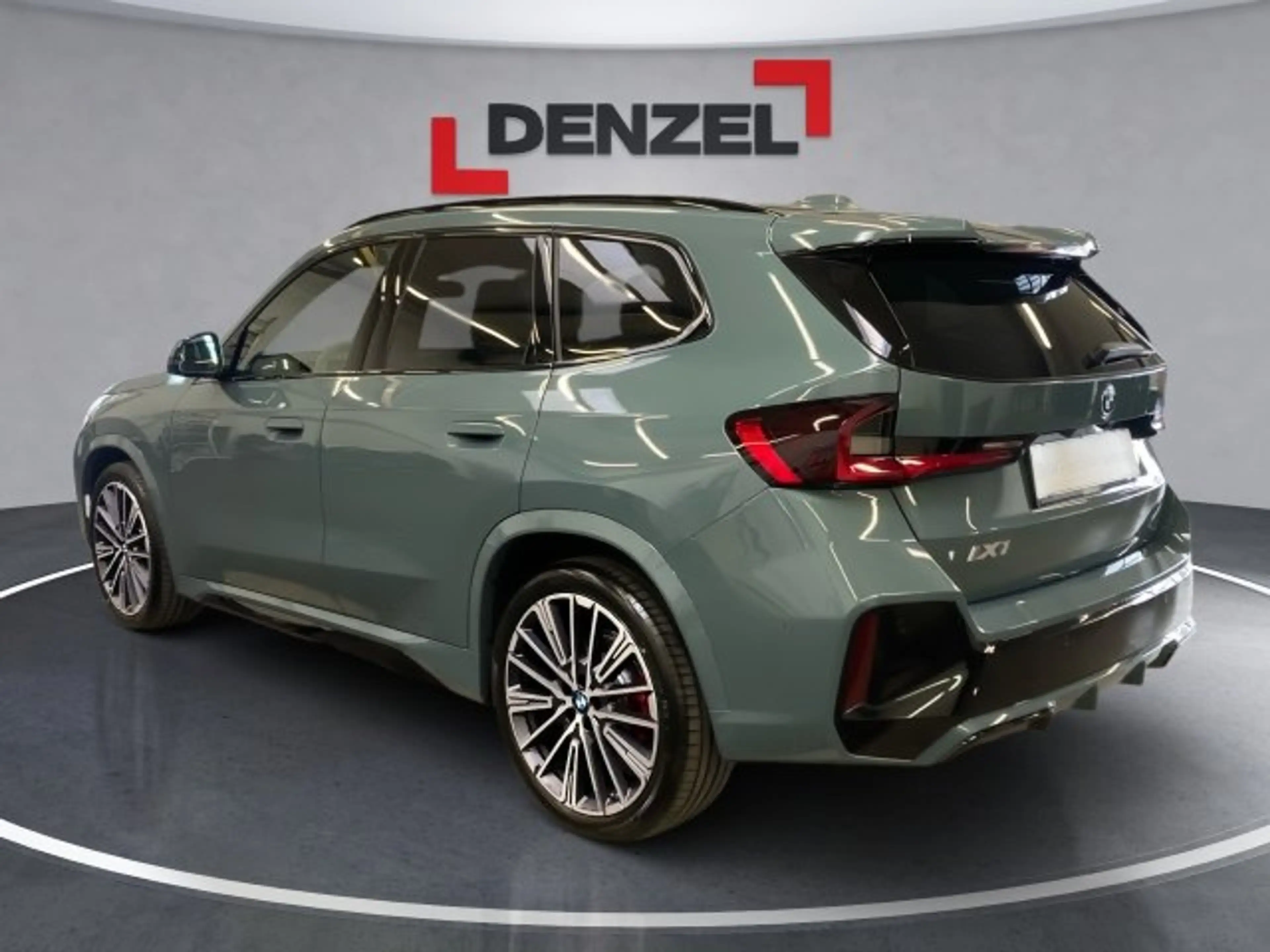 BMW iX1 eDrive 20 U11 — photo 3