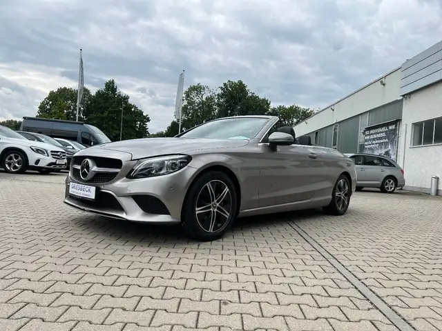 Mercedes-Benz C 220 d Cabrio *LED Navi Leder Head-up DAB Sitzh.*