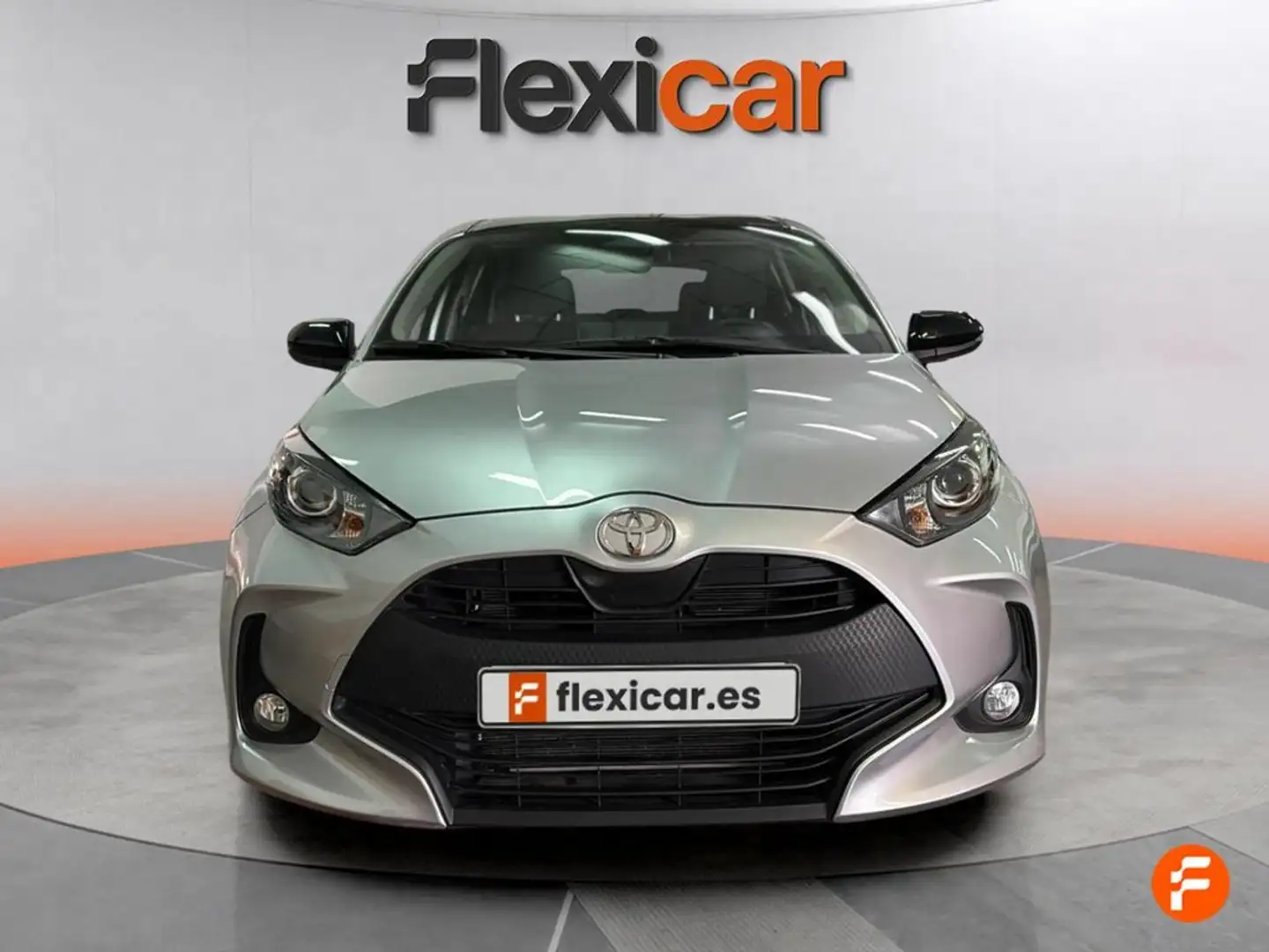 Toyota Yaris 1.5 120H Active Plus Gris - 2