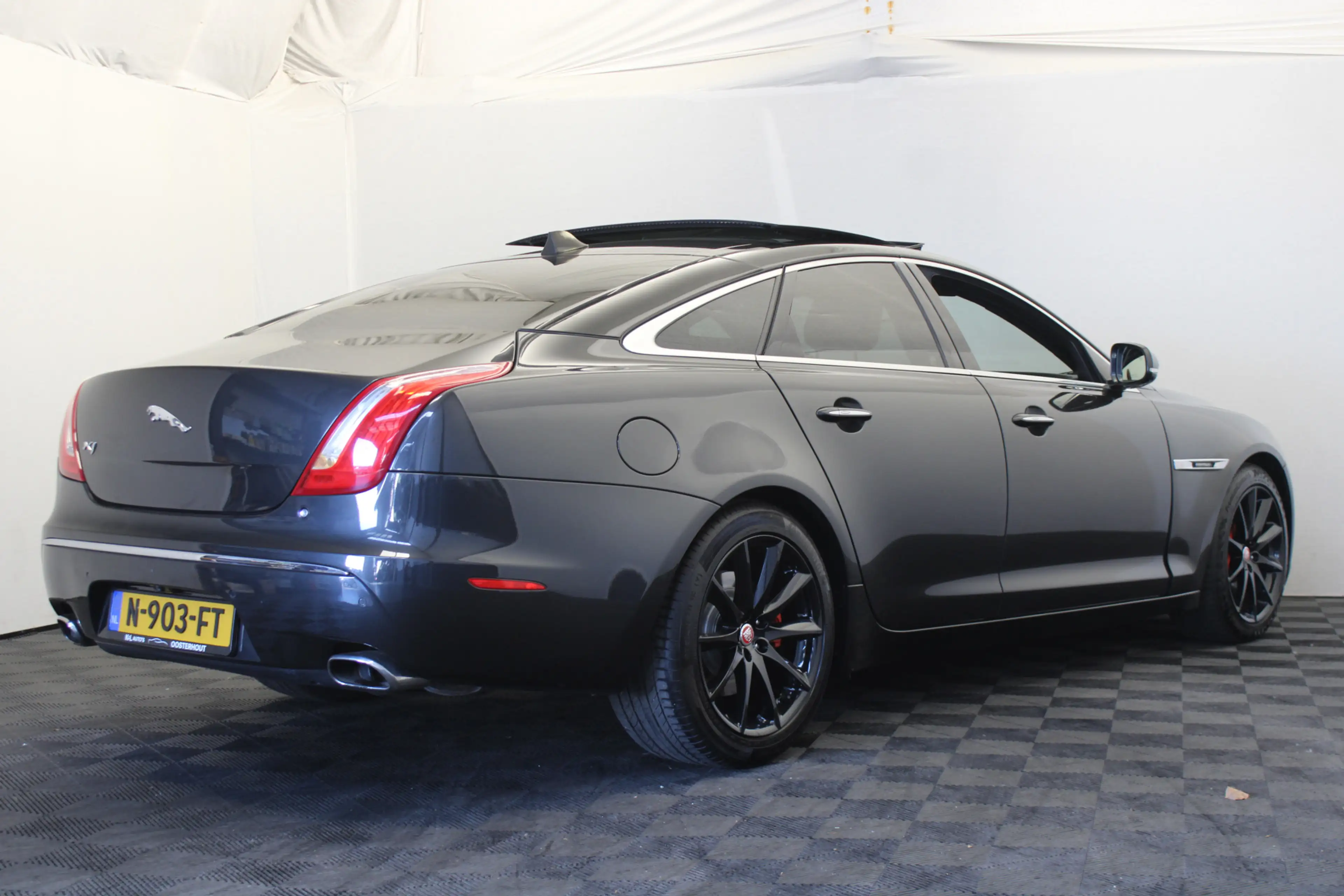 Jaguar XJ 5.0 V8 Portfolio — photo 9