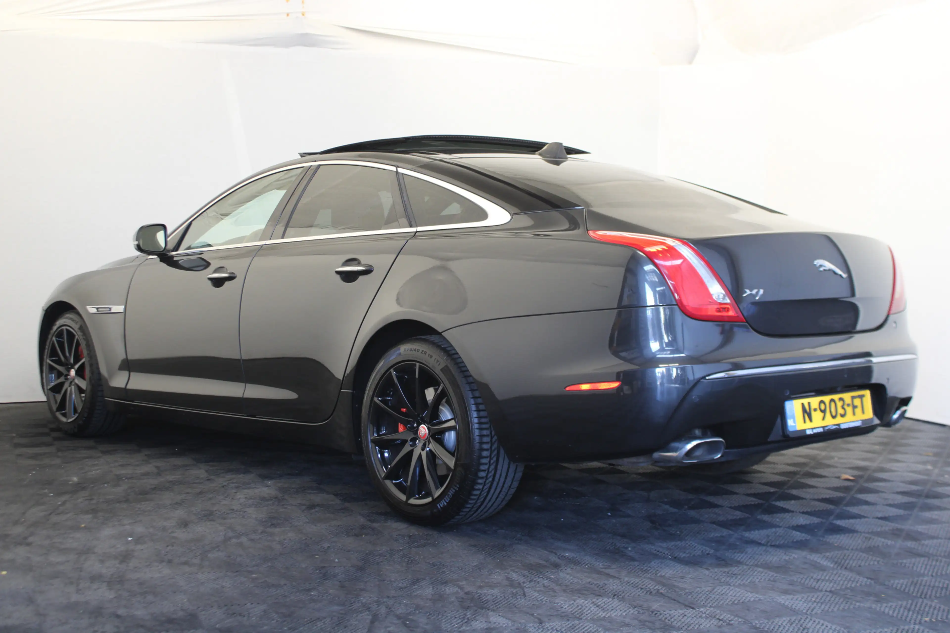 Jaguar XJ 5.0 V8 Portfolio — photo 7