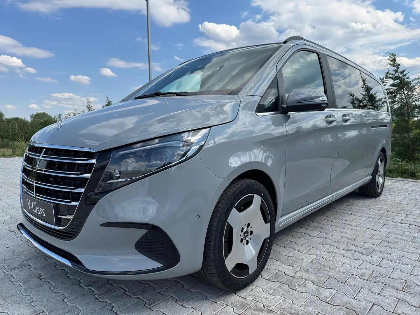 Mercedes-Benz V 300 V300d 4M EXTRALANG|VIP SITZE|EXCLUSIVE|AIRMATIC| Gris - 1