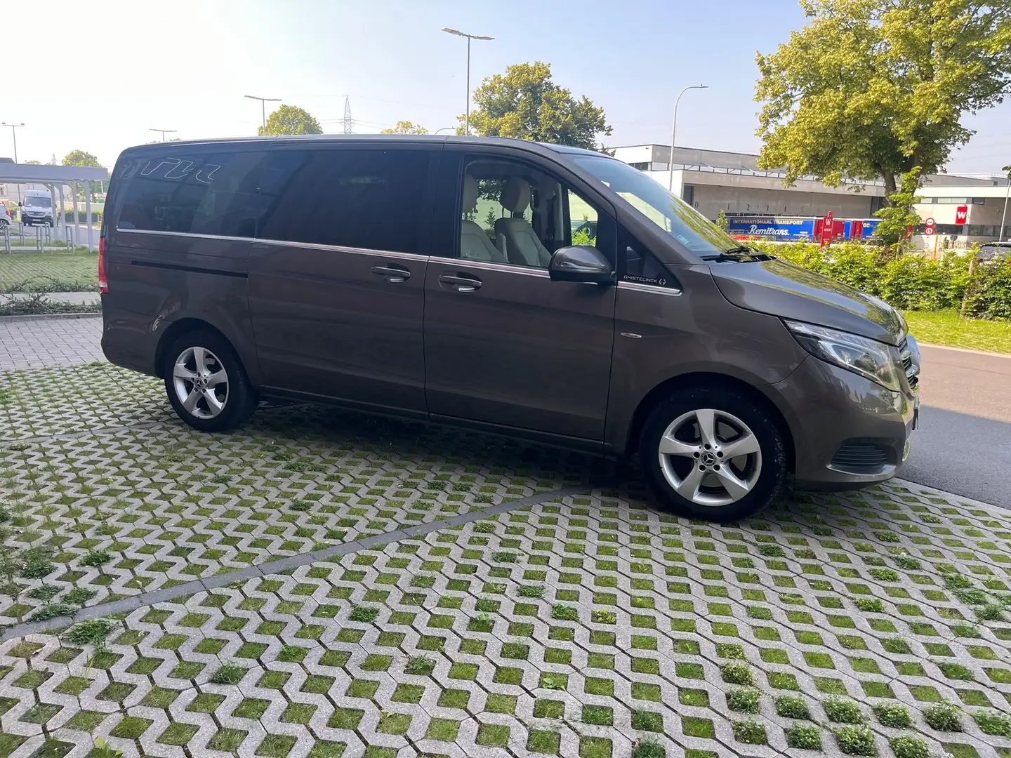 Mercedes-Benz V 250 - 1