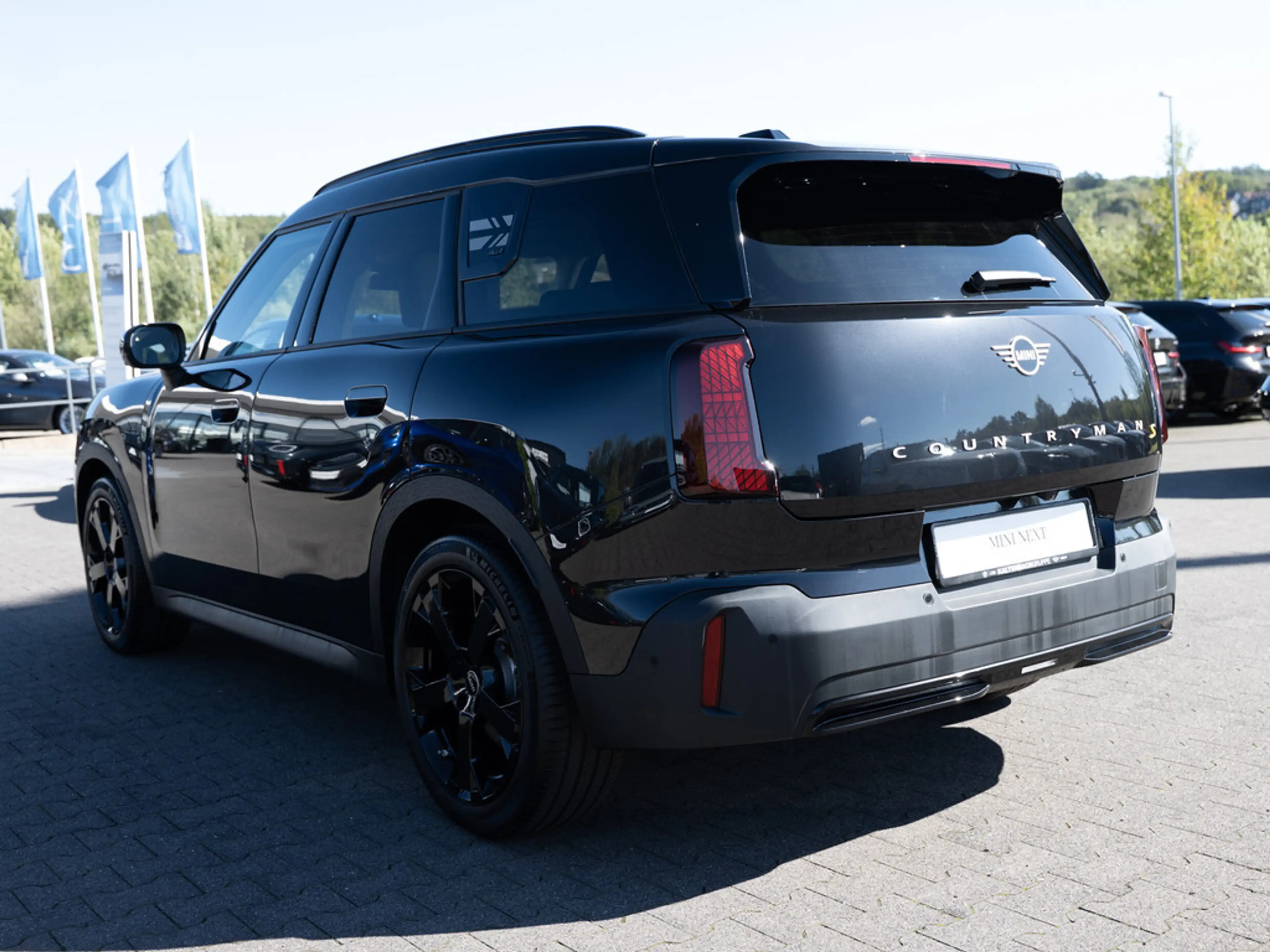 MINI Cooper SE Countryman — photo 8