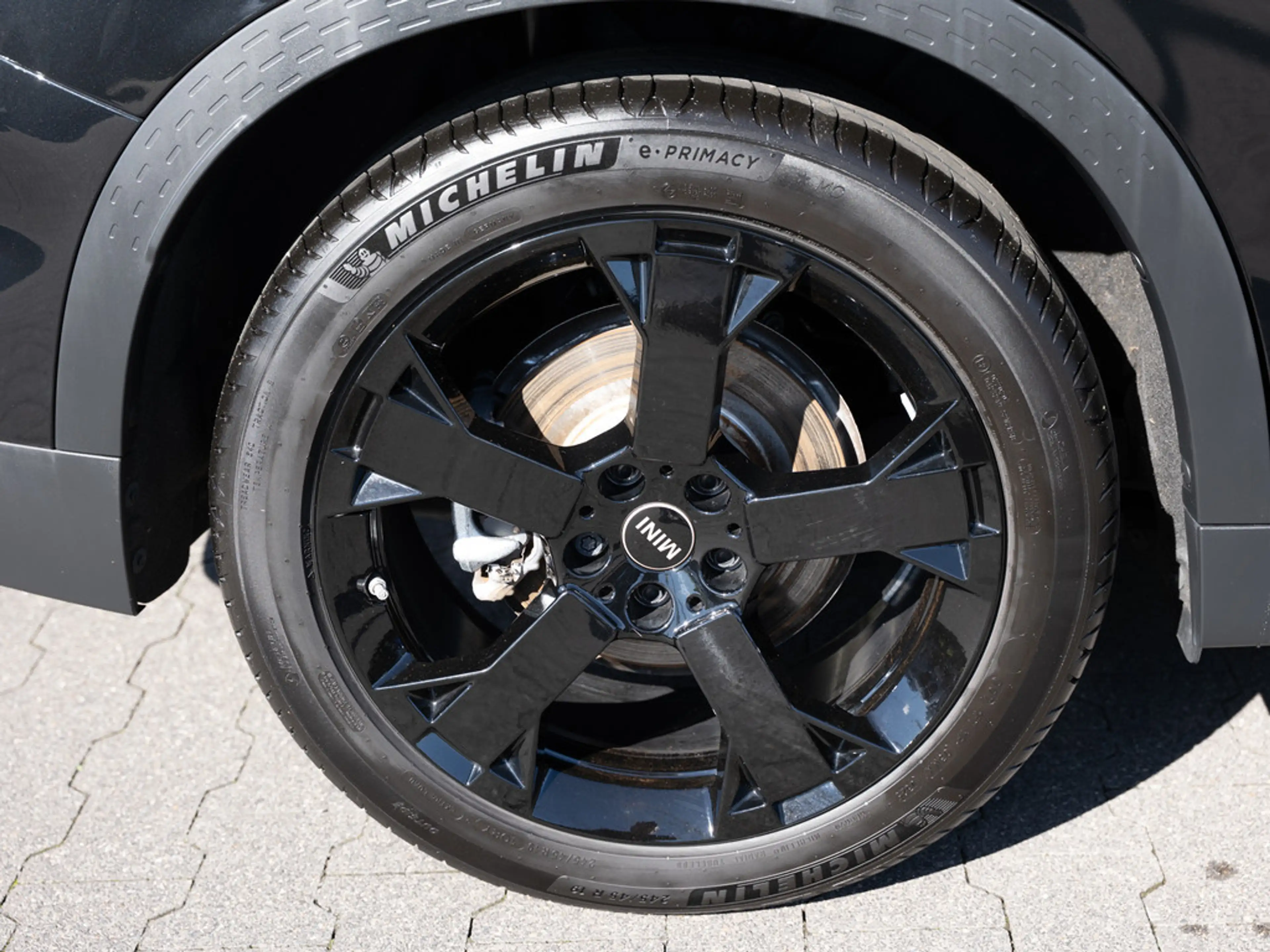 MINI Cooper SE Countryman — photo 11