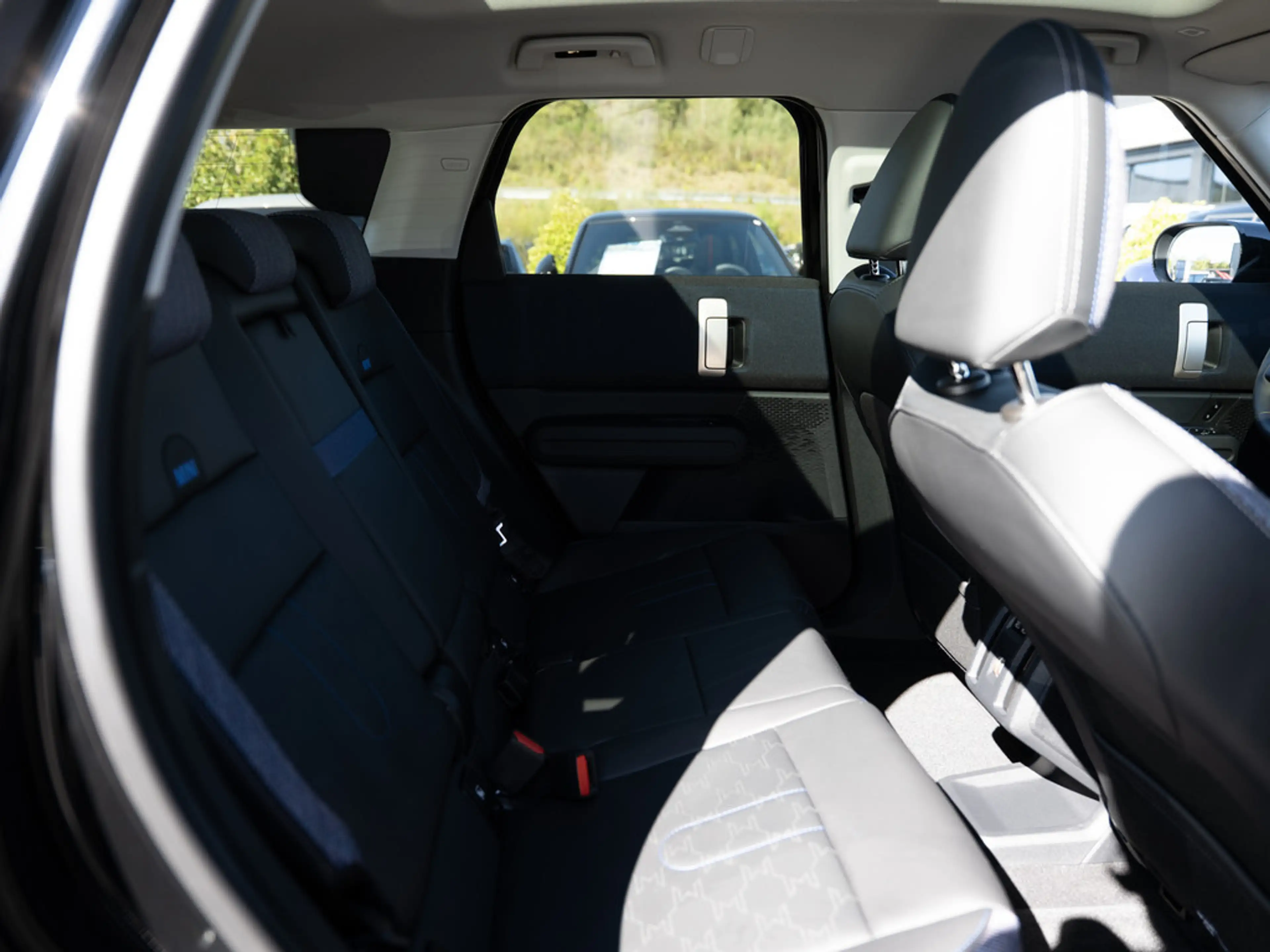 MINI Cooper SE Countryman — photo 10