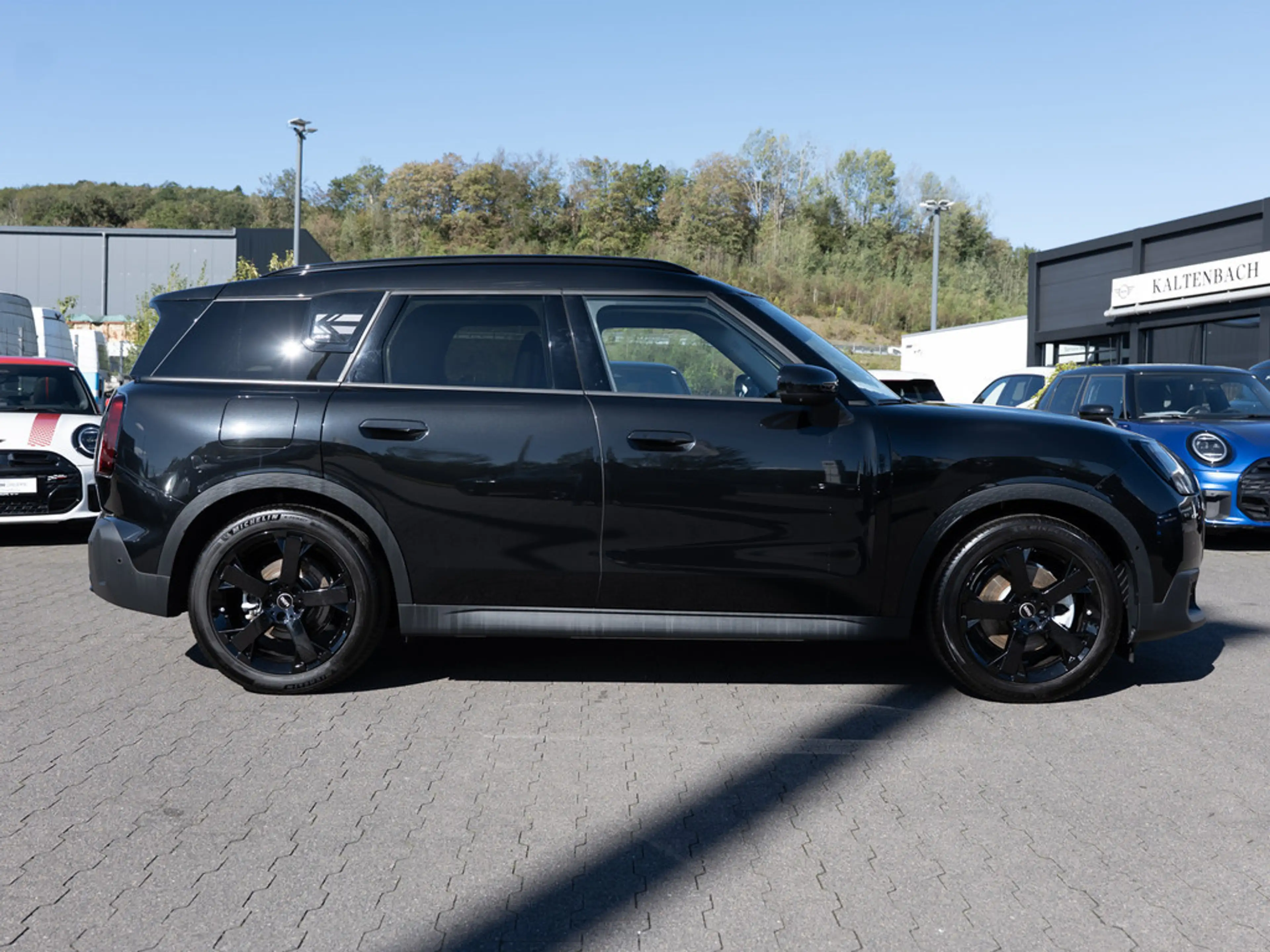 MINI Cooper SE Countryman — photo 5