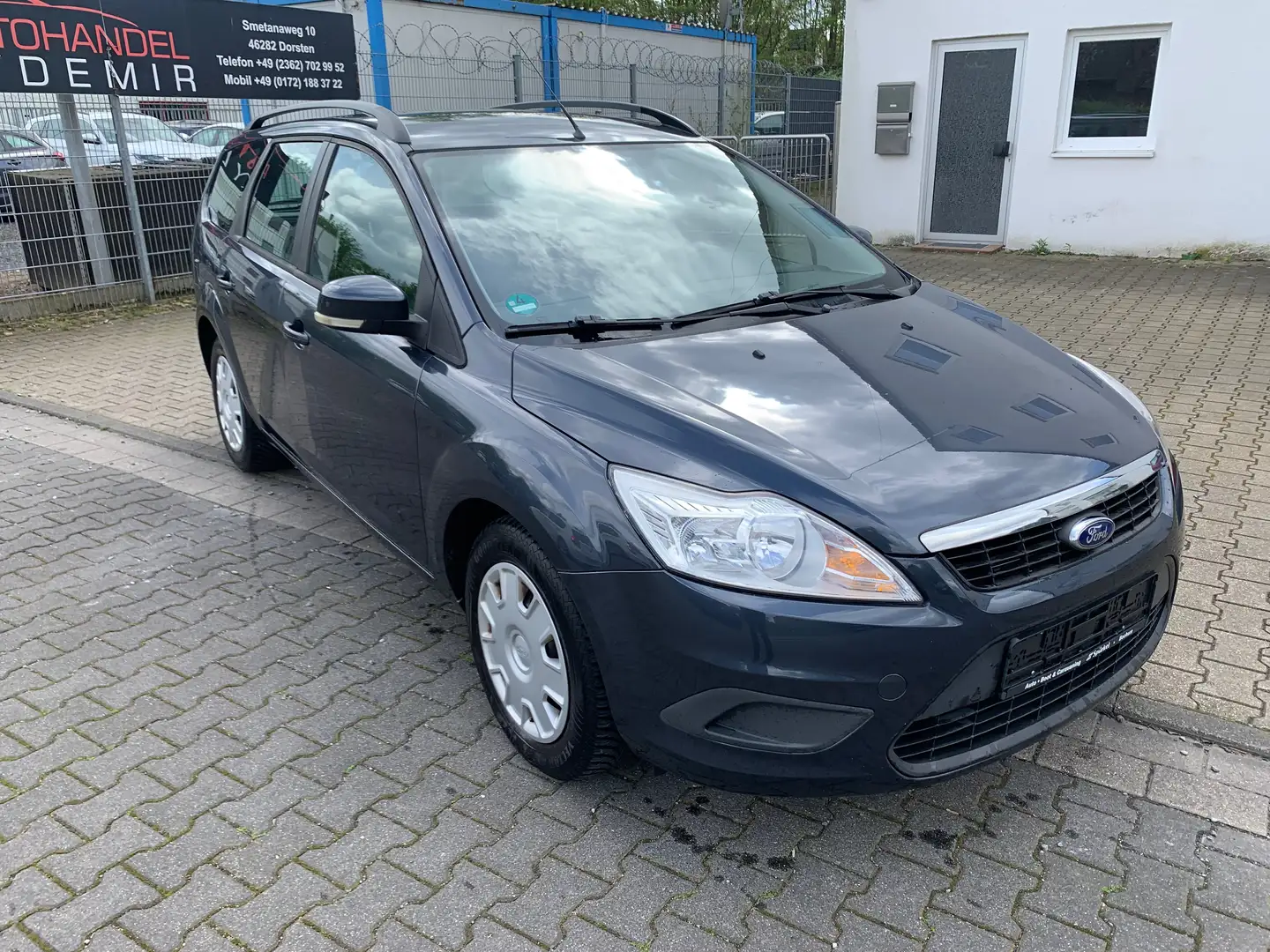 Ford Focus Concept Grey - 1