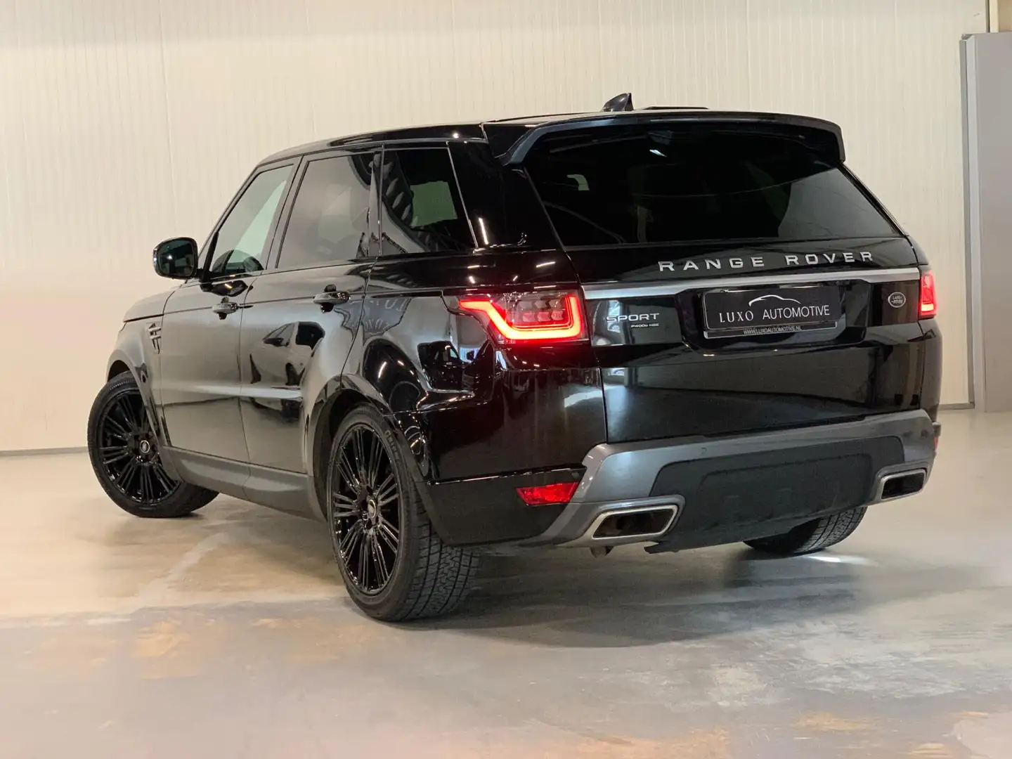 Land Rover Range Rover Sport 2.0 P400e SE | ZONNEDAK | MERIDIAN | BLACK EDITION Zwart - 2