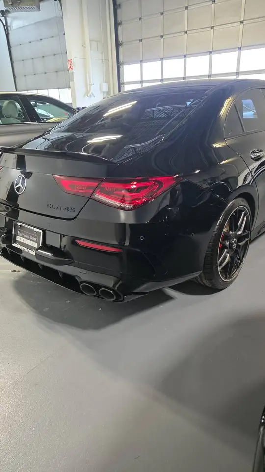 Mercedes-Benz CLA снимка Mercedes-Benz CLA