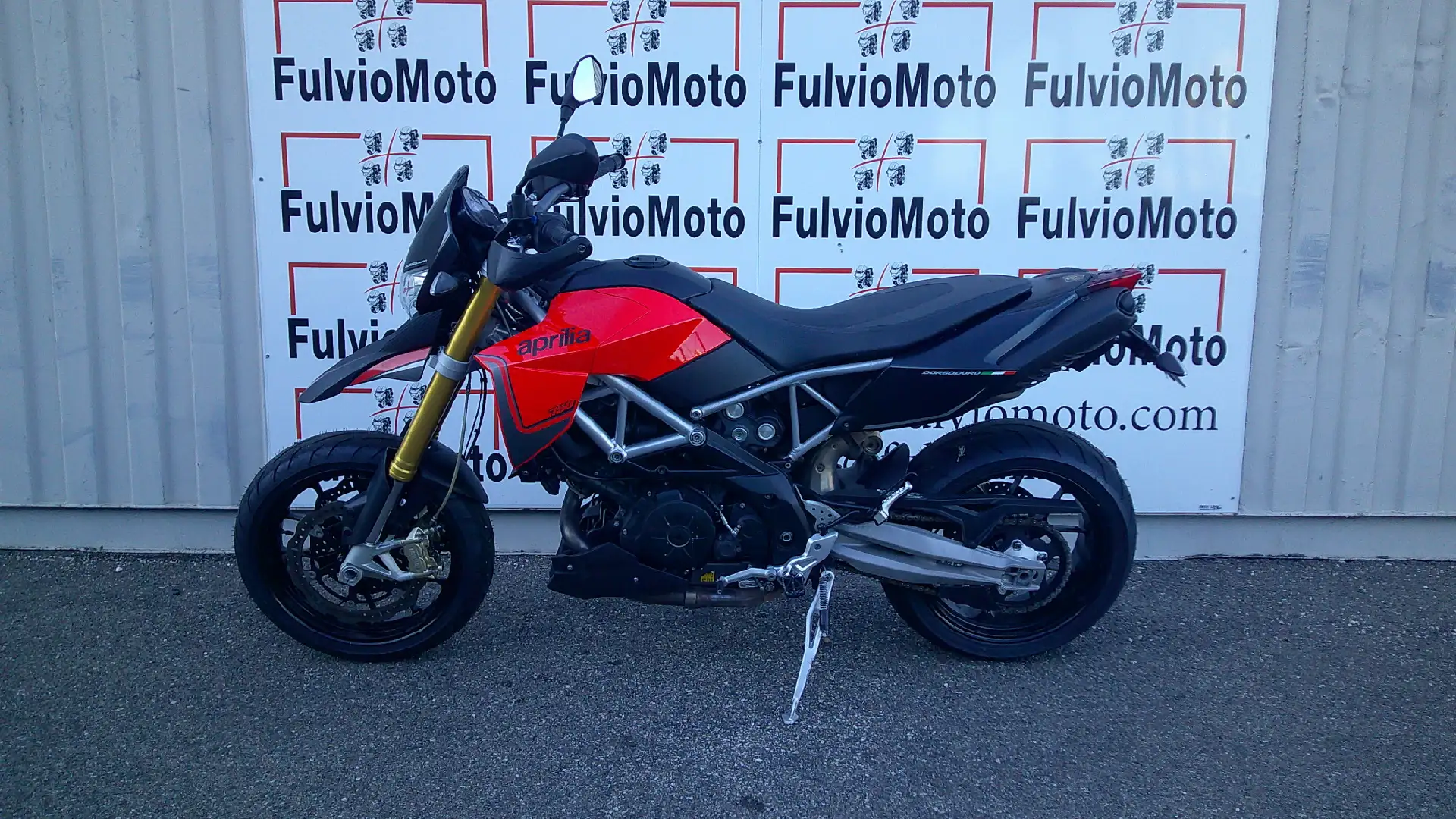 Aprilia Dorsoduro Czerwony - 1