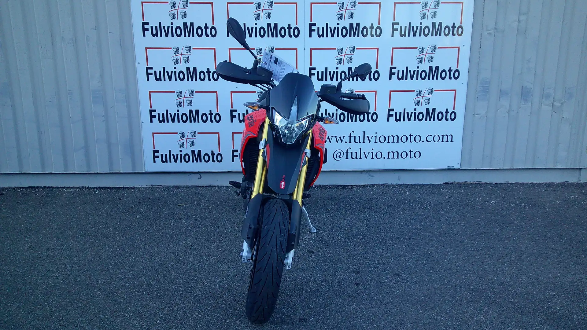 Aprilia Dorsoduro Czerwony - 2