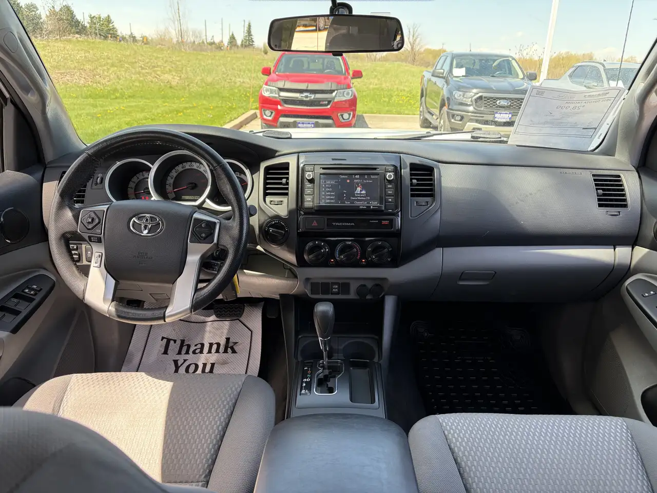Toyota Tacoma снимка Toyota Tacoma