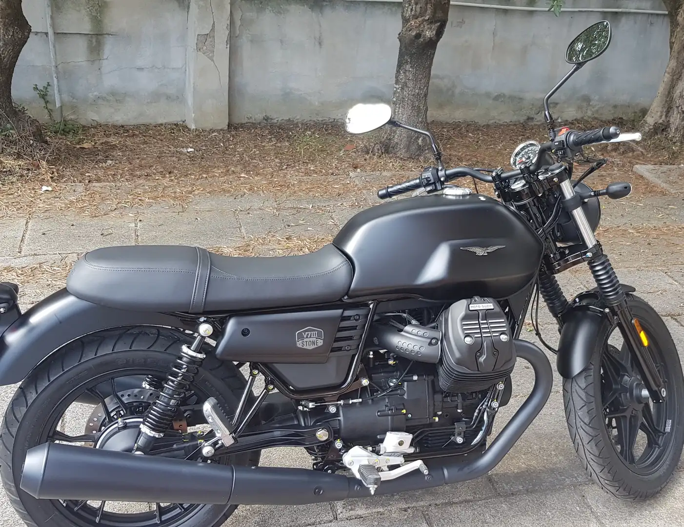 Moto Guzzi V 7 v7 II stone - 1