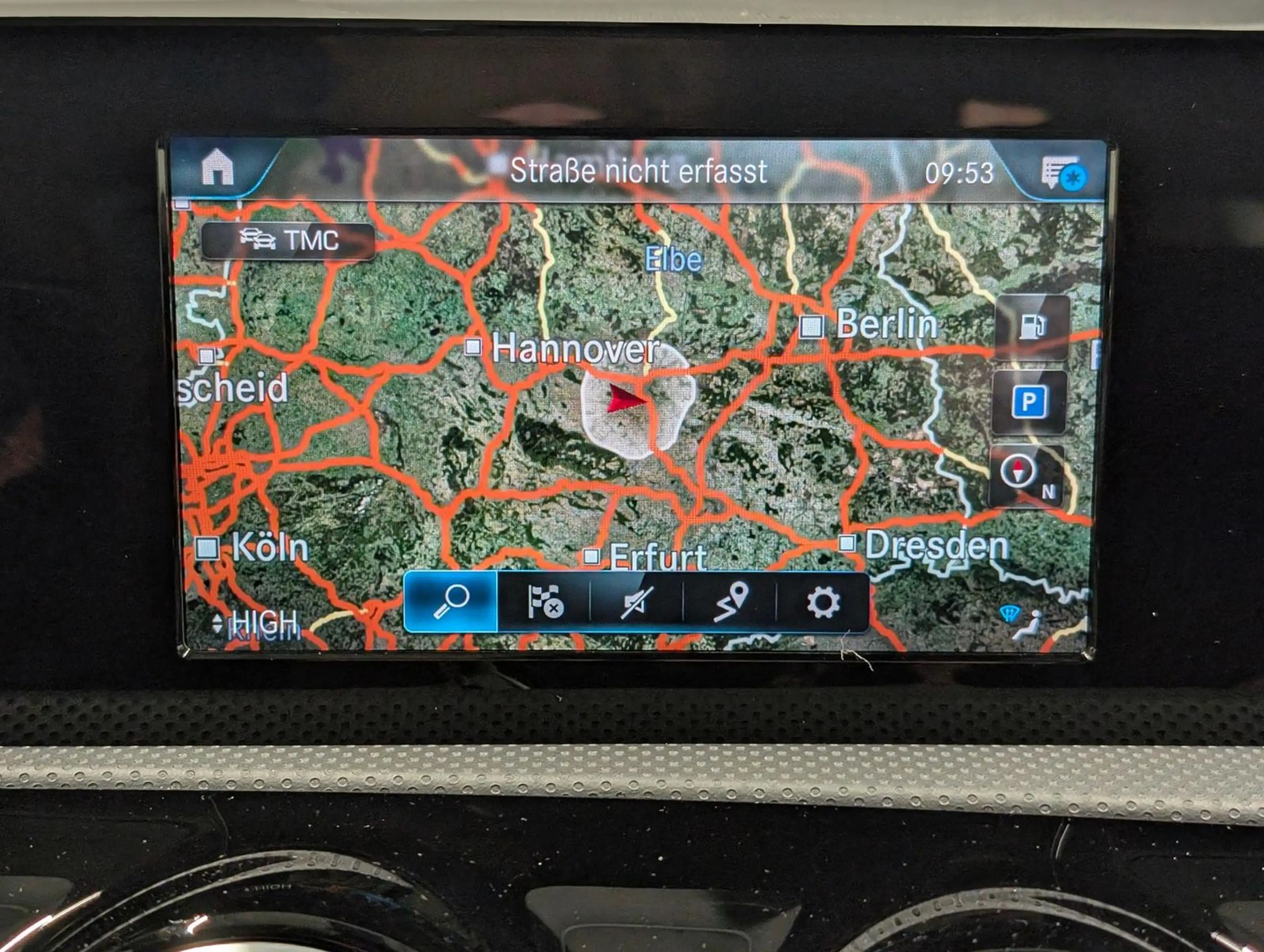Mercedes-Benz A 180 d AMG-Line LED/Navi/SHZ/PDC/Tempom./18-LM — photo 14