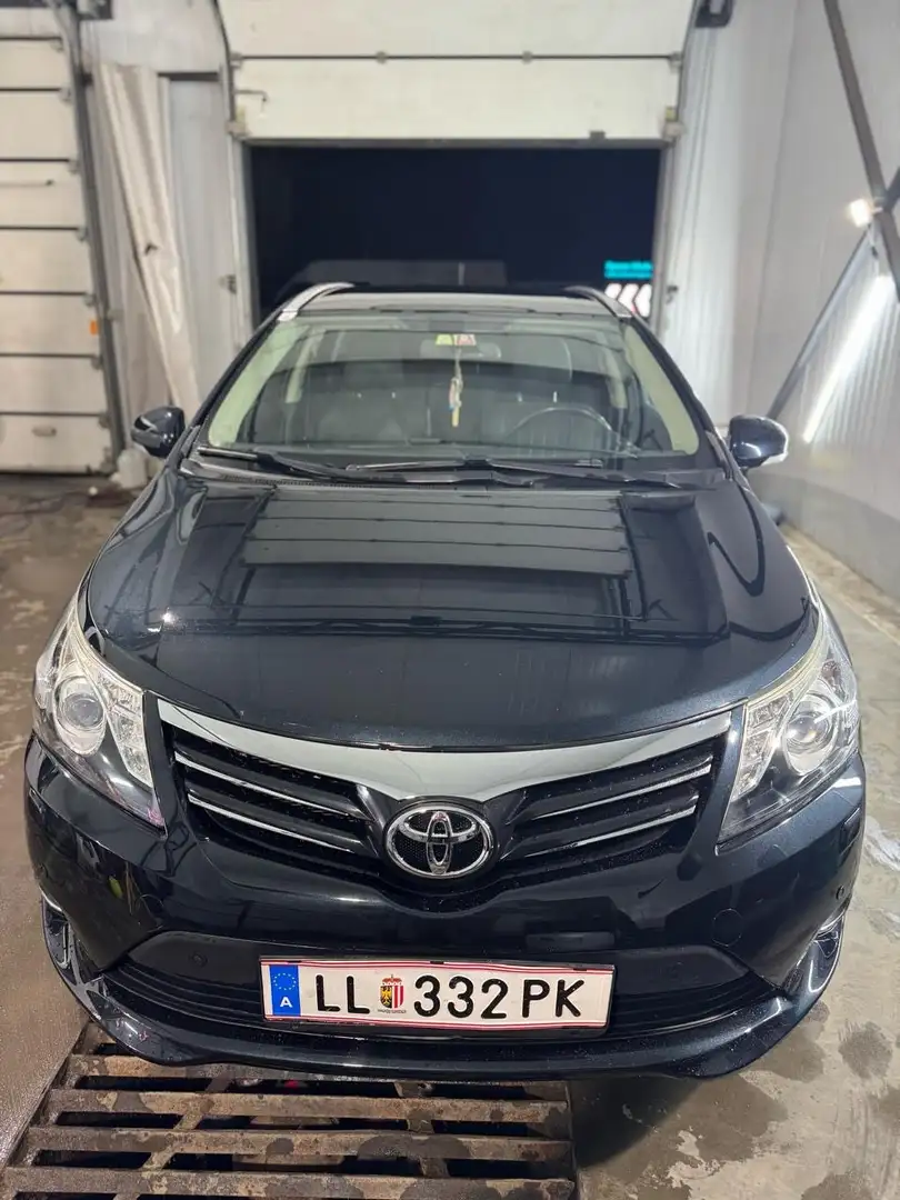 Toyota Avensis Combi 2.2 D-CAT Executive - 2