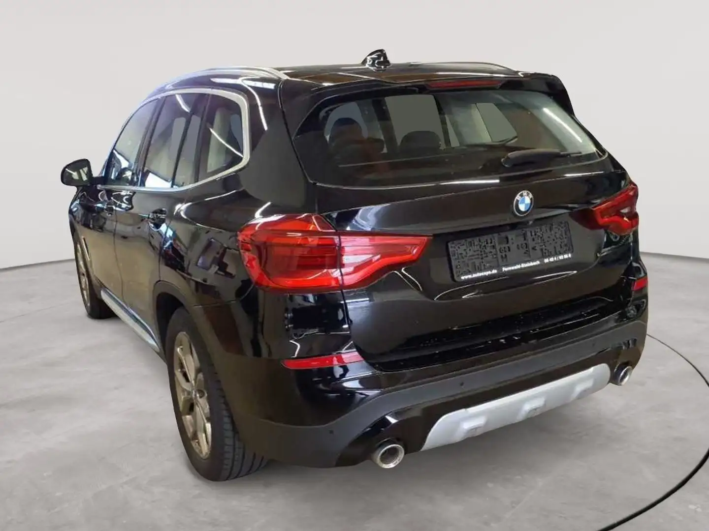BMW X3 X3 xDrive20d Aut. xLine Navi leder AHK HuD Schwarz - 2
