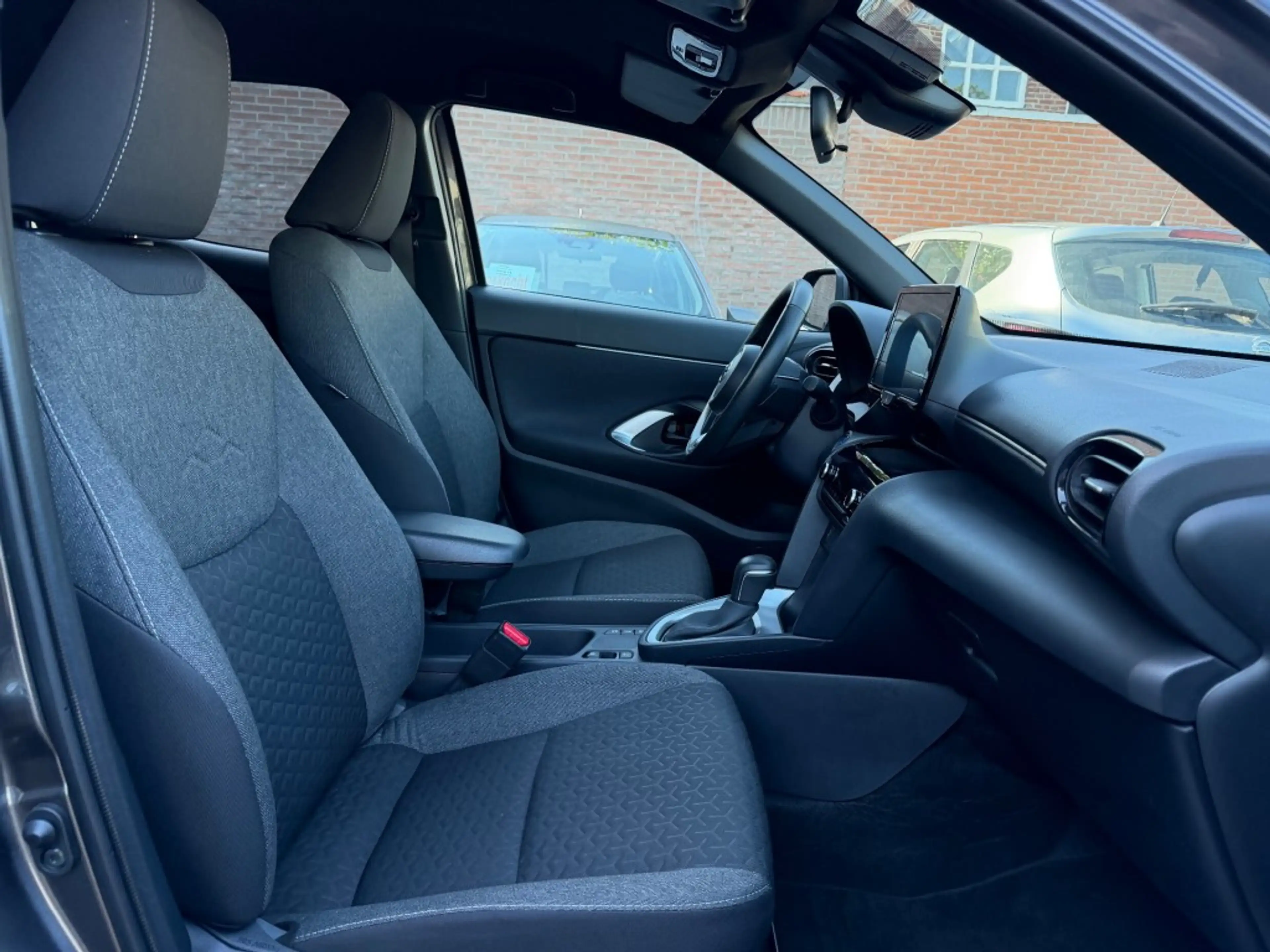 Toyota Yaris Cross 1.5 HYBRID DYNAMIC AUTOMAAT / NAVI / CAMERA / ADAP — photo 7