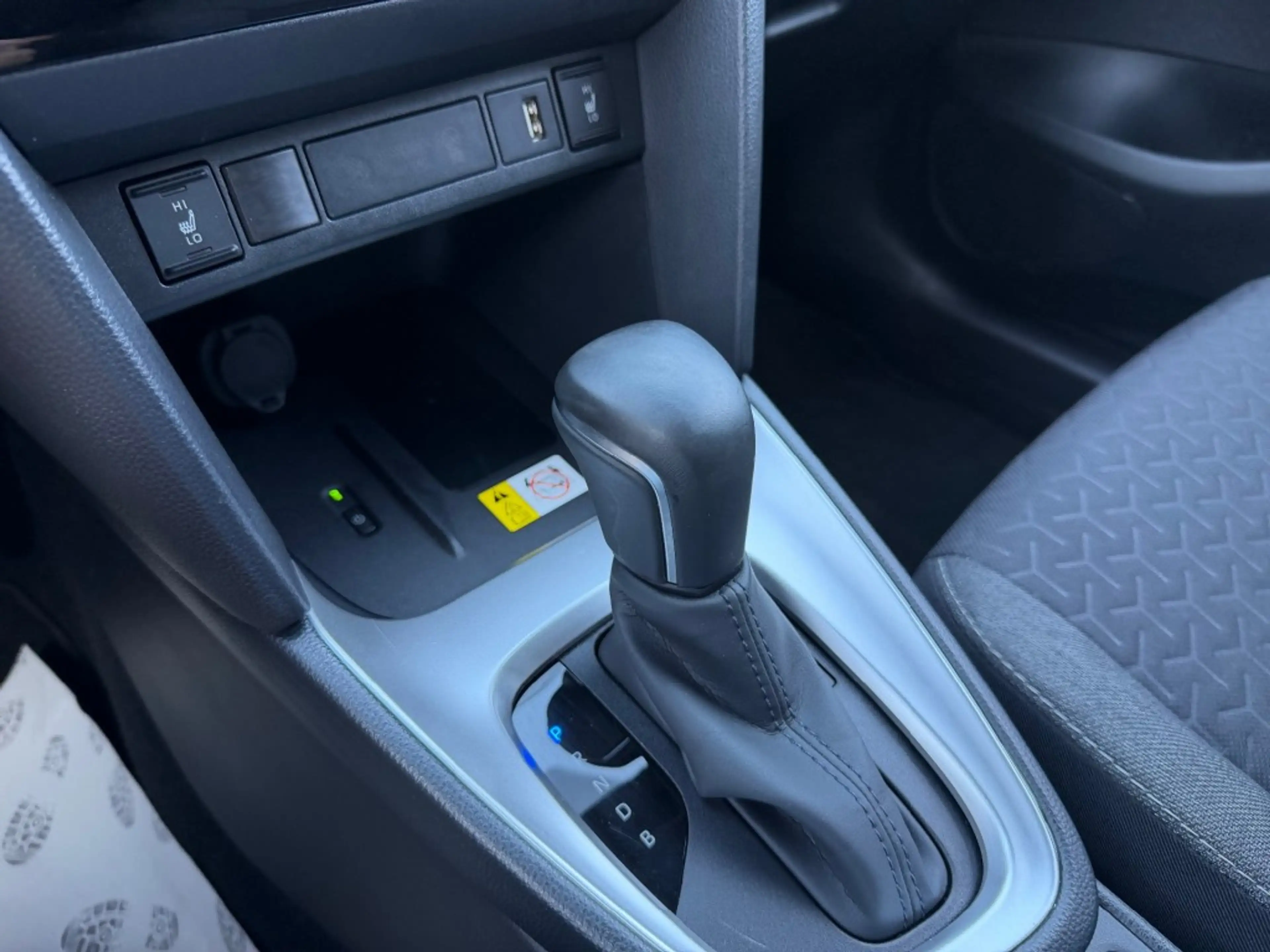 Toyota Yaris Cross 1.5 HYBRID DYNAMIC AUTOMAAT / NAVI / CAMERA / ADAP — photo 13