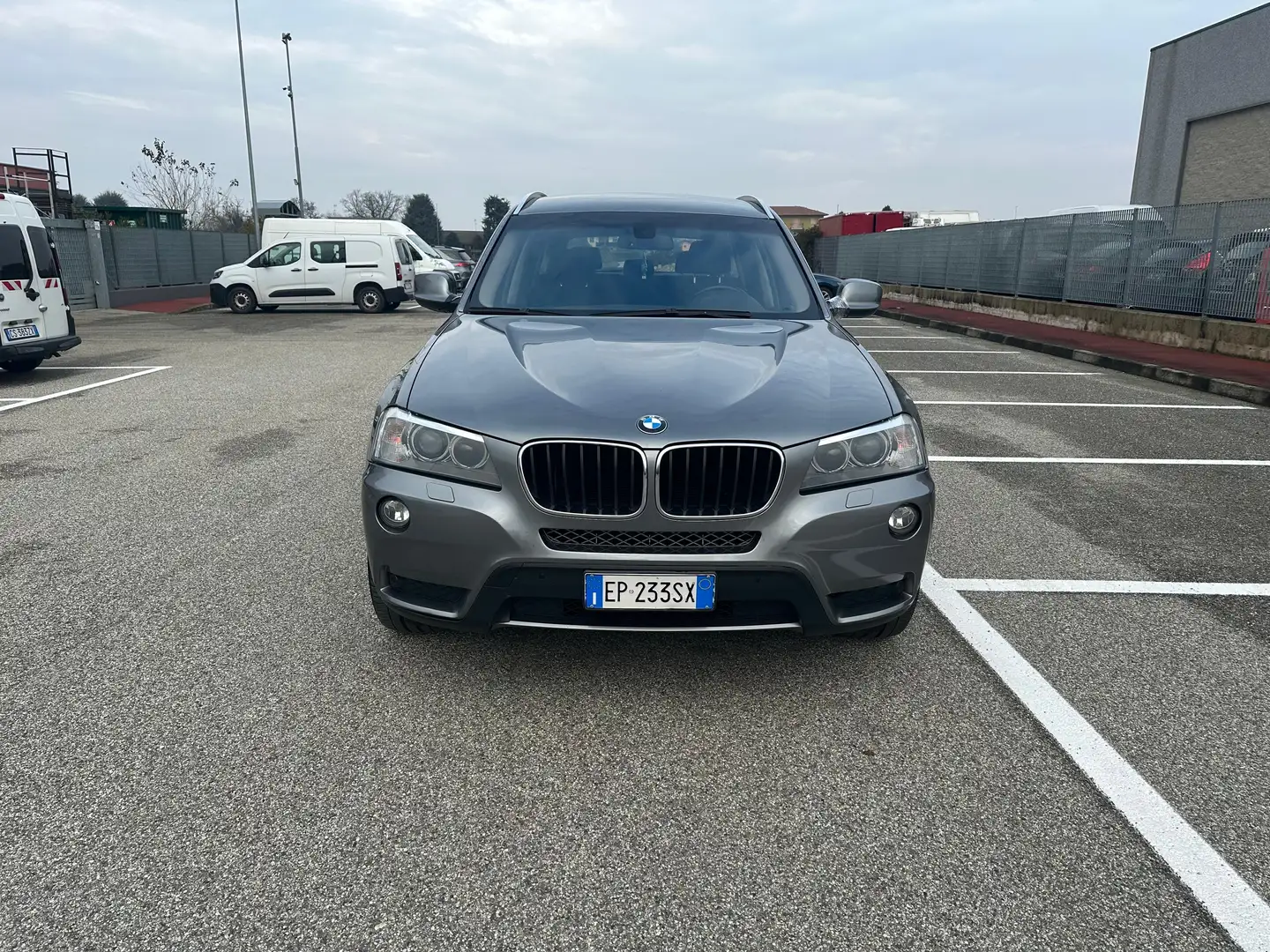 BMW X3 X3 F25 sdrive18d Futura Grijs - 1