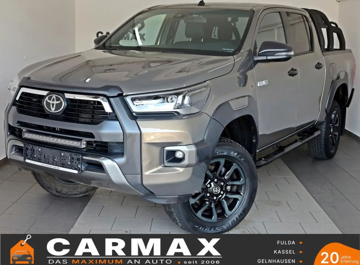 Toyota Hilux 2.8 D-4D Invincible,4x4,ACC,Rollbügel, AHK Verde - 1
