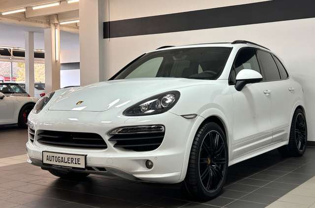 Imagine Porsche Cayenne S 4.2 V8 Diesel | 1. Hand - SportDesign!