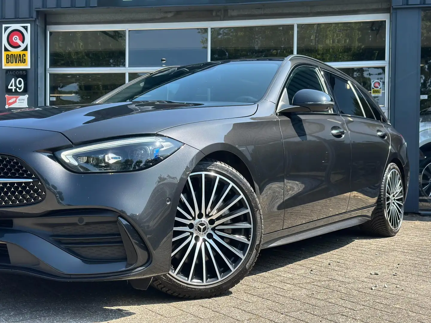 Mercedes-Benz C 200 Estate Launch Edition AMG Line BTW Grijs - 2