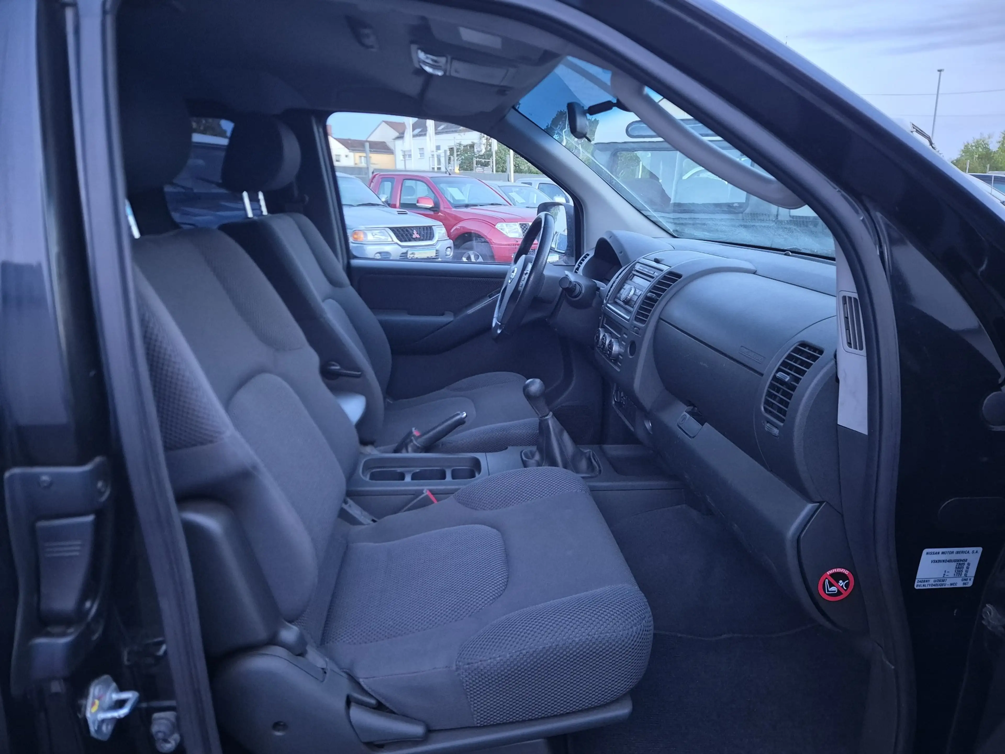Nissan Navara KingCab Business 4X4 **Top Zustand/AHK 3.0 To./LKW — photo 11