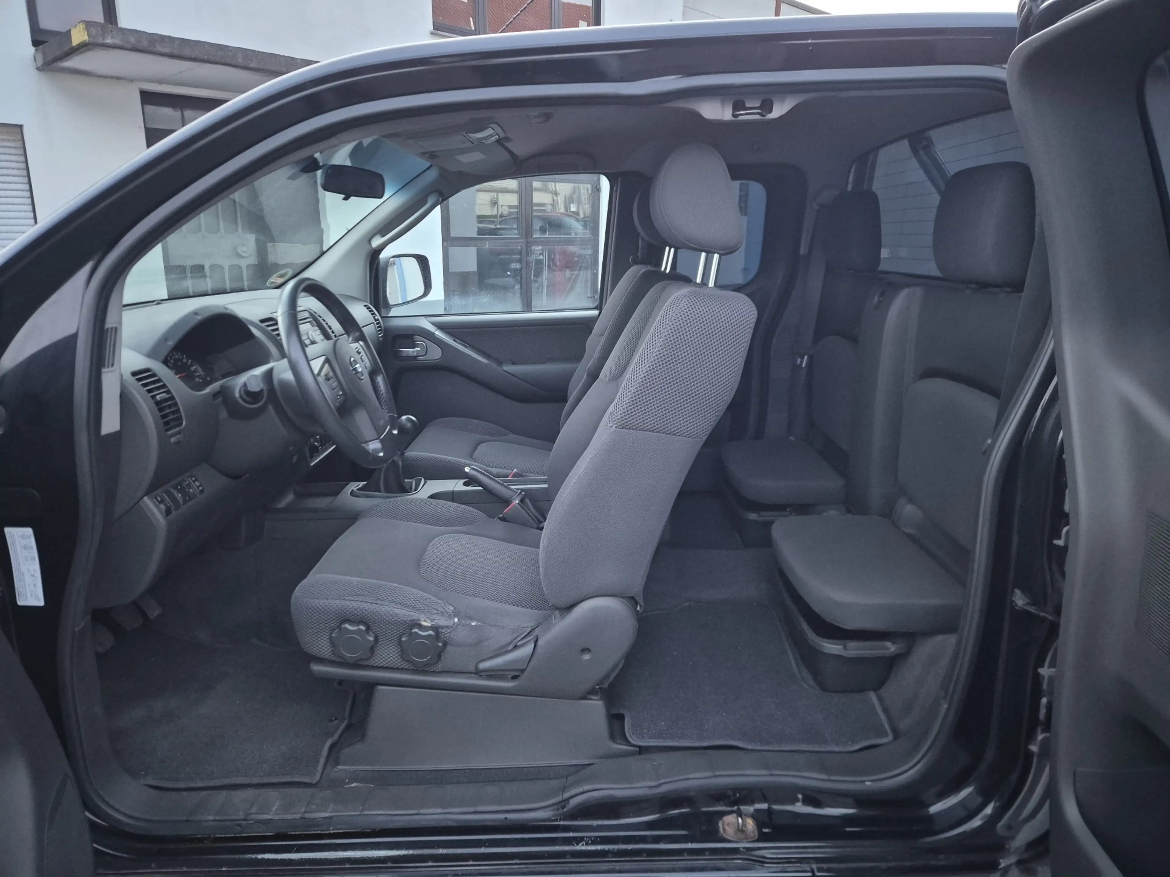 Nissan Navara KingCab Business 4X4 **Top Zustand/AHK 3.0 To./LKW — photo 13