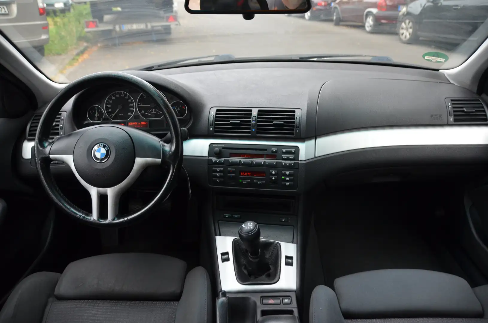 BMW 320 320d Edition Lifestyle Klima / TÜV 02/2026 Grau - 2