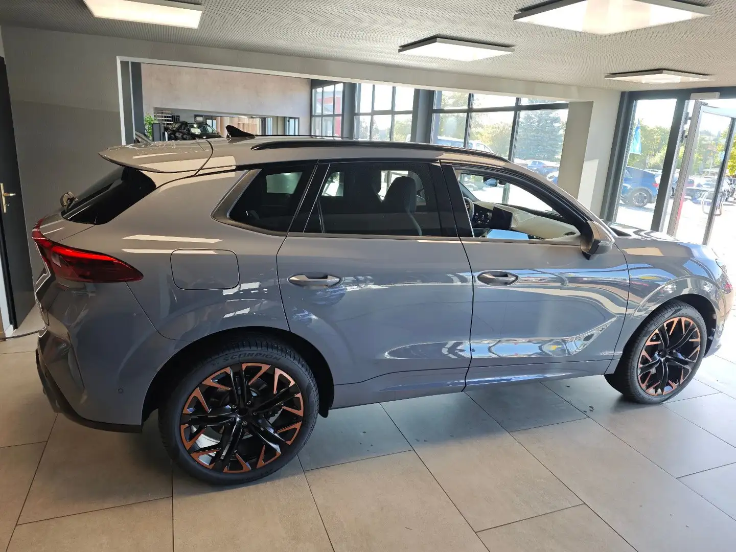 CUPRA Terramar VZ e-Hybrid  AHK|Sennh.|ACC|PANO Grau - 2