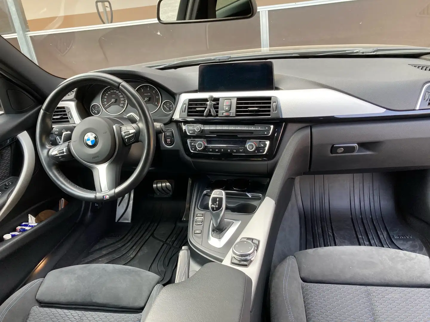 BMW 320 320d xDrive Touring M Sport Aut. - - 2