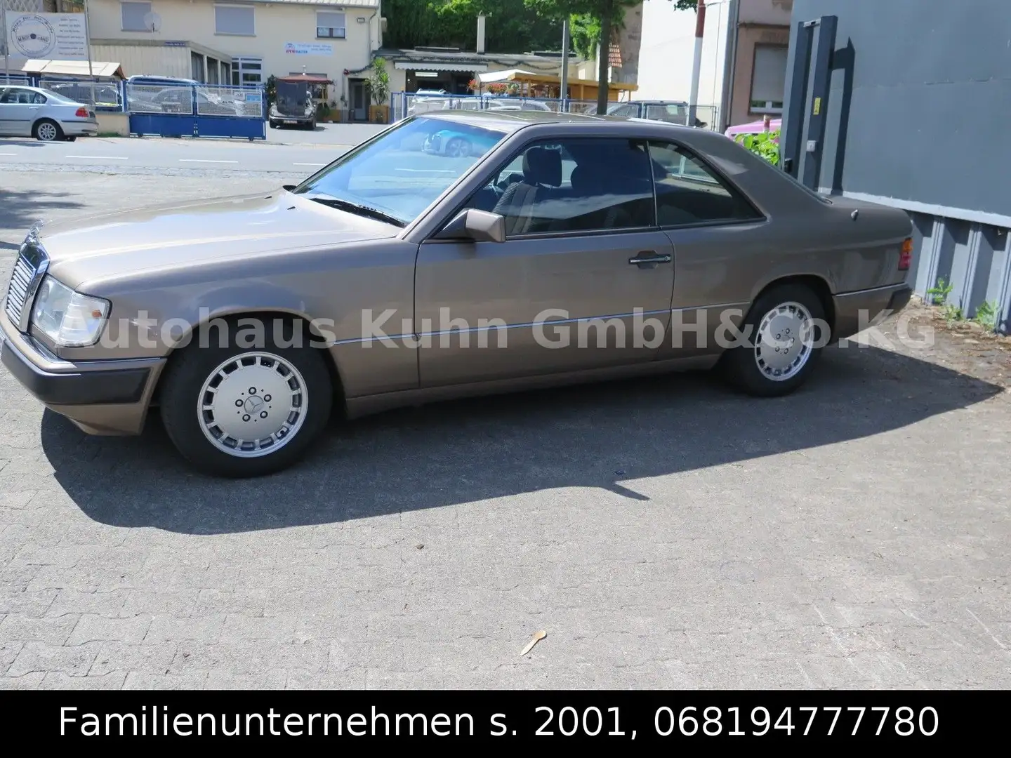 Mercedes-Benz 300 Coupe /2.HND/190.tkm/Schiebed./AHK/OLDTIMER Коричневий - 2