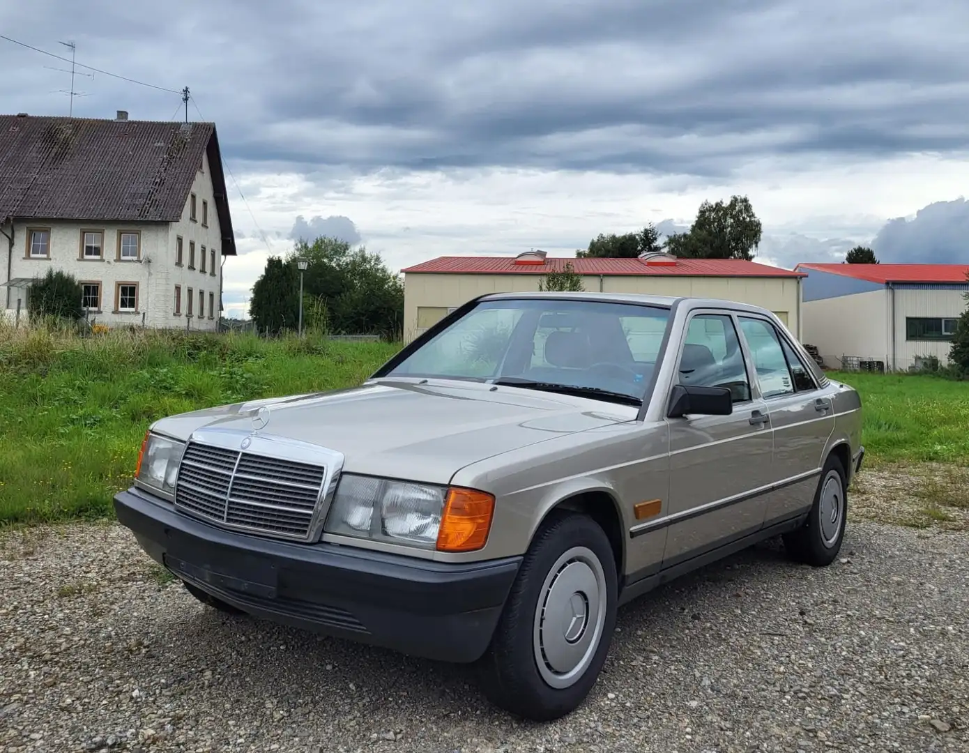 Mercedes-Benz 190 190 E - 2