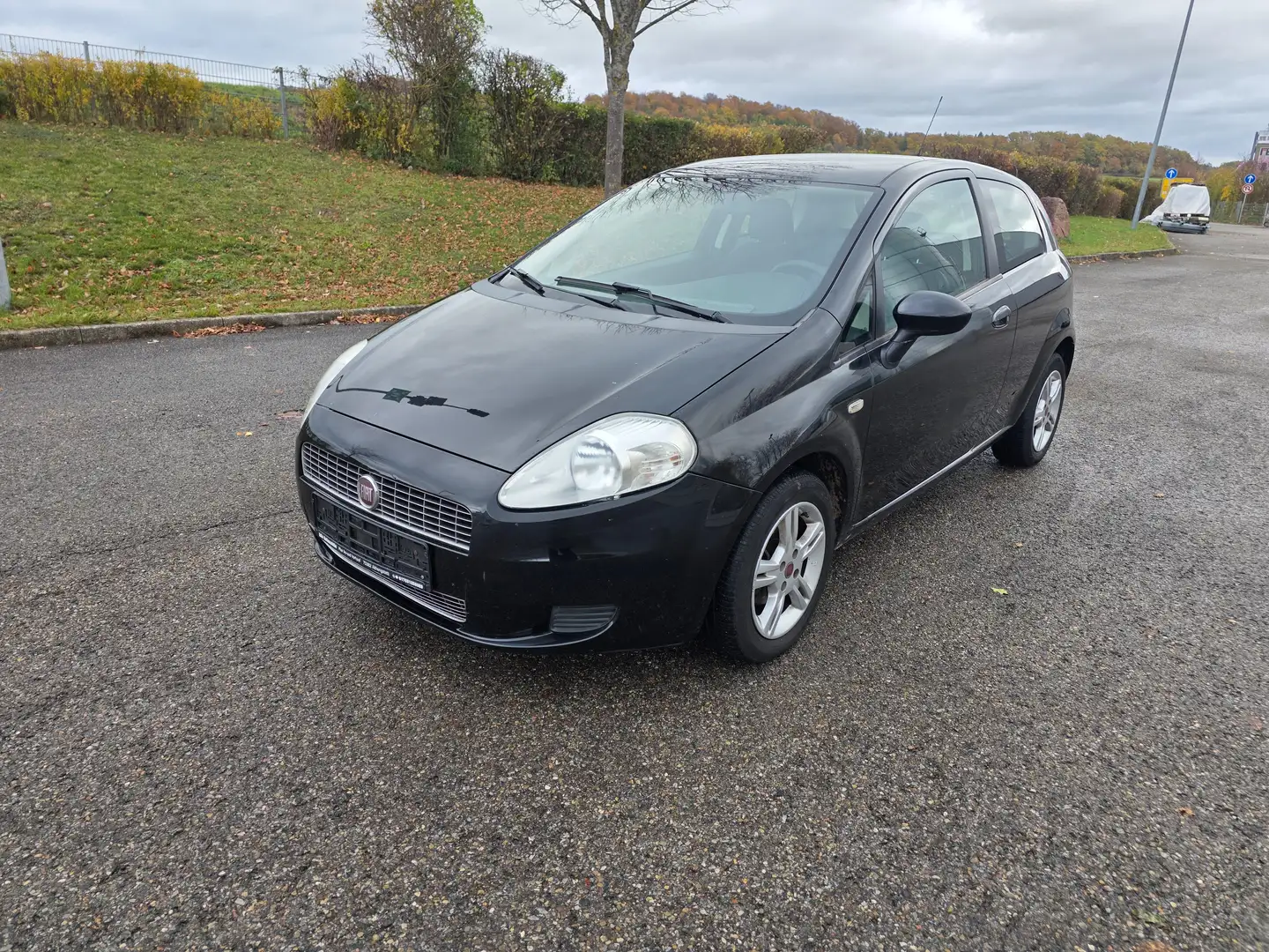 Fiat Grande Punto 1.4 8V Dynamic TÜV NEU 10/2027 Klimaanlage Schwarz - 2