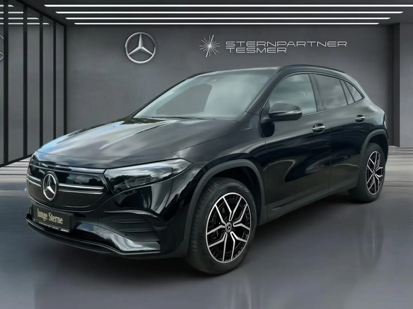 Mercedes-Benz EQA 300 4M AMG Panorama 360° Tempomat Sitzh. LED Zwart - 1