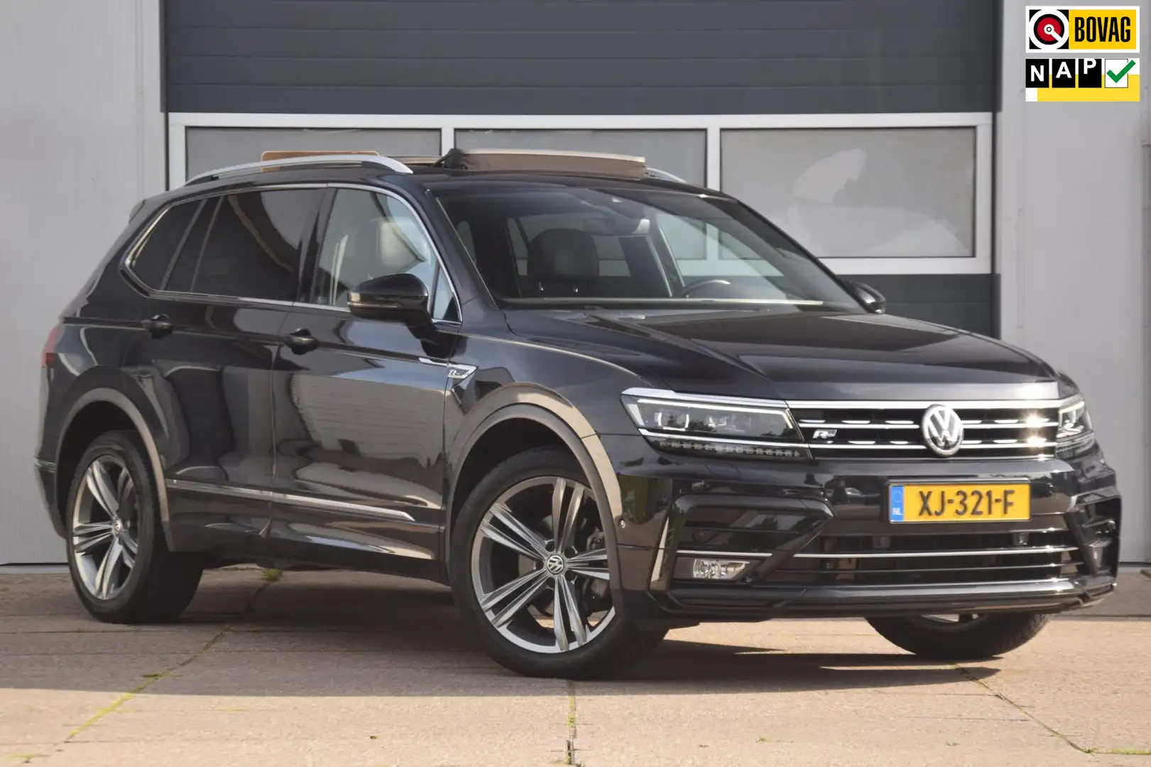 Volkswagen Tiguan Allspace 2.0 TDI Highline Business R PANORAMADAK/TREKHAAK/L Schwarz - 1
