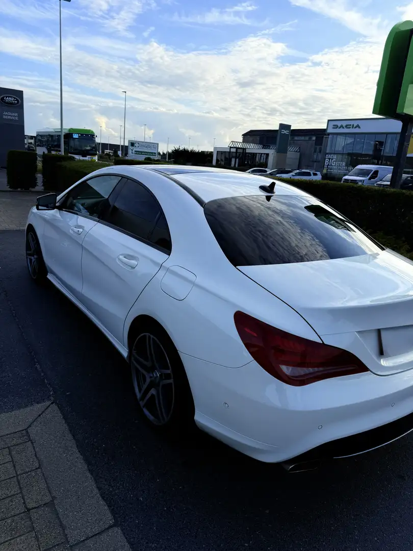 Mercedes-Benz CLA 180 - 1