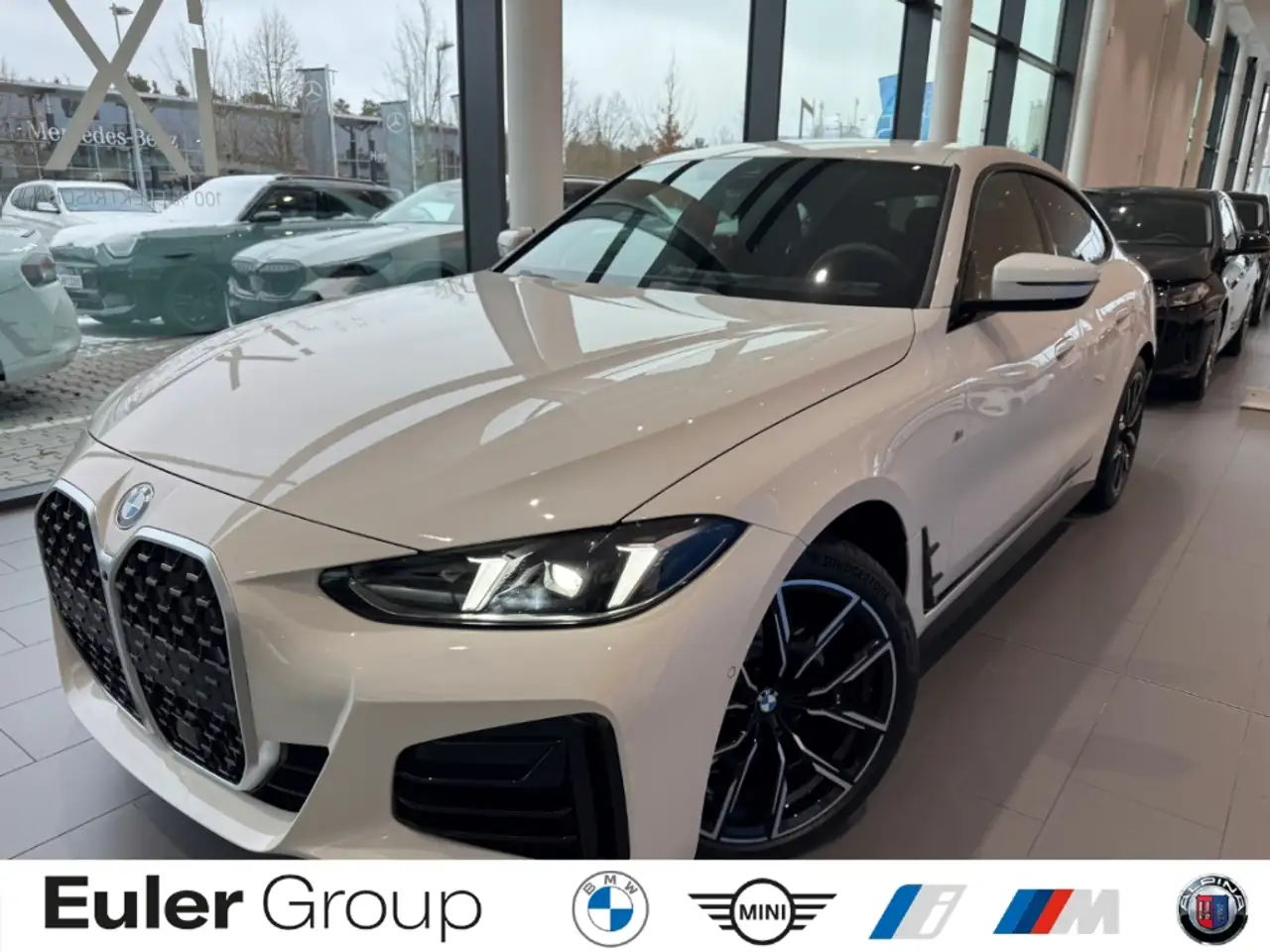 BMW 420 i Sportpaket AHK-klappbar AHK Navi Digitales Cockp