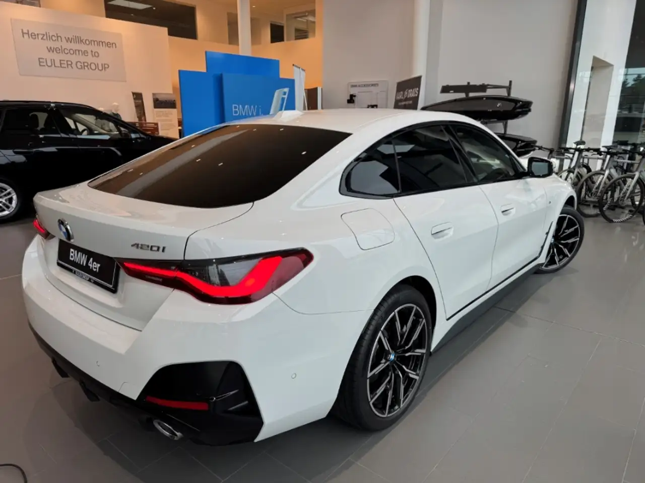BMW 420 i Sportpaket AHK-klappbar AHK Navi Digitales Cockp 2
