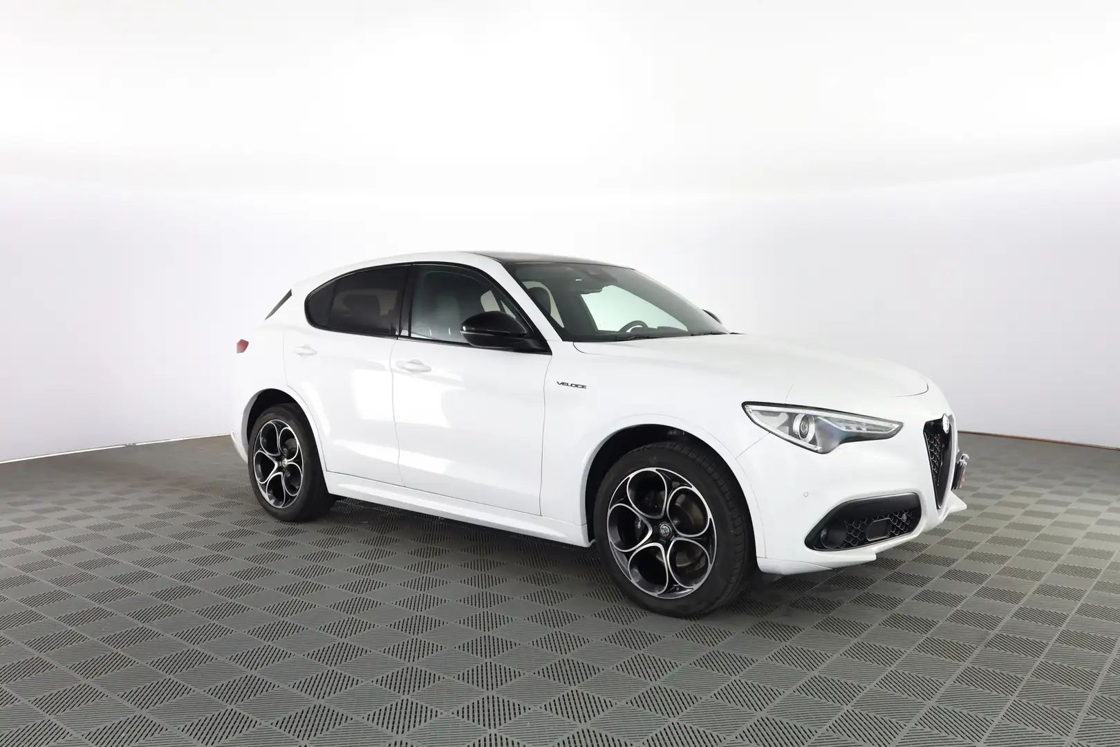 Alfa Romeo Stelvio 2.2 Turbo Diesel 210 CV AT8-Q4 Executive CERCHI 20 Blanc - 2
