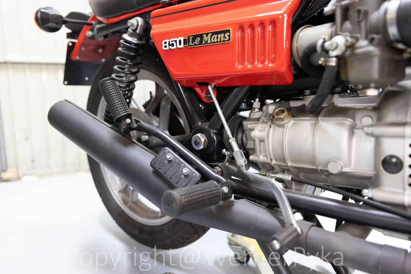 Moto Guzzi 850 Le Mans LM I Rouge - 2