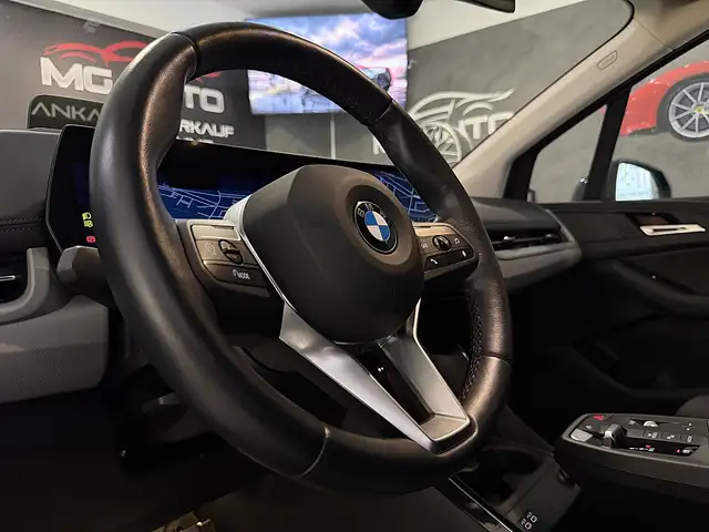 BMW 2 Series view 15