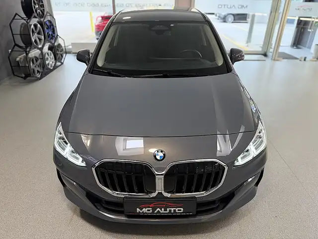 BMW 2 Series view 9
