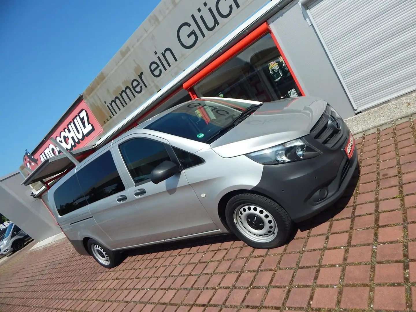 Mercedes-Benz Vito Tourer Pro 116 CDI extralang 9-SITZER NAVI Grau - 1
