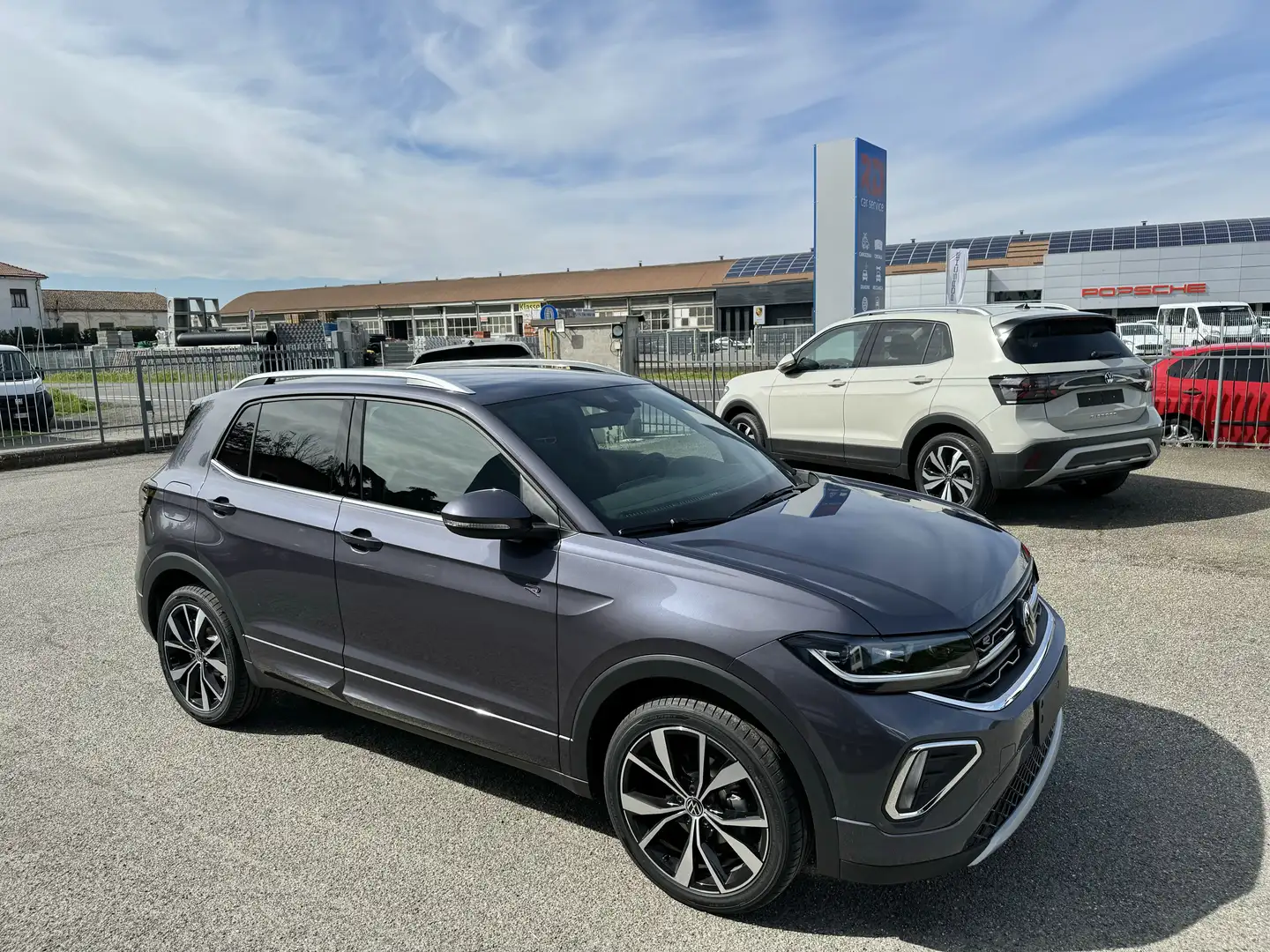 Volkswagen T-Cross 1.0 115cv DSG R-LINE PLUS VARIE/NUOVA NO VINCOLI Argento - 1