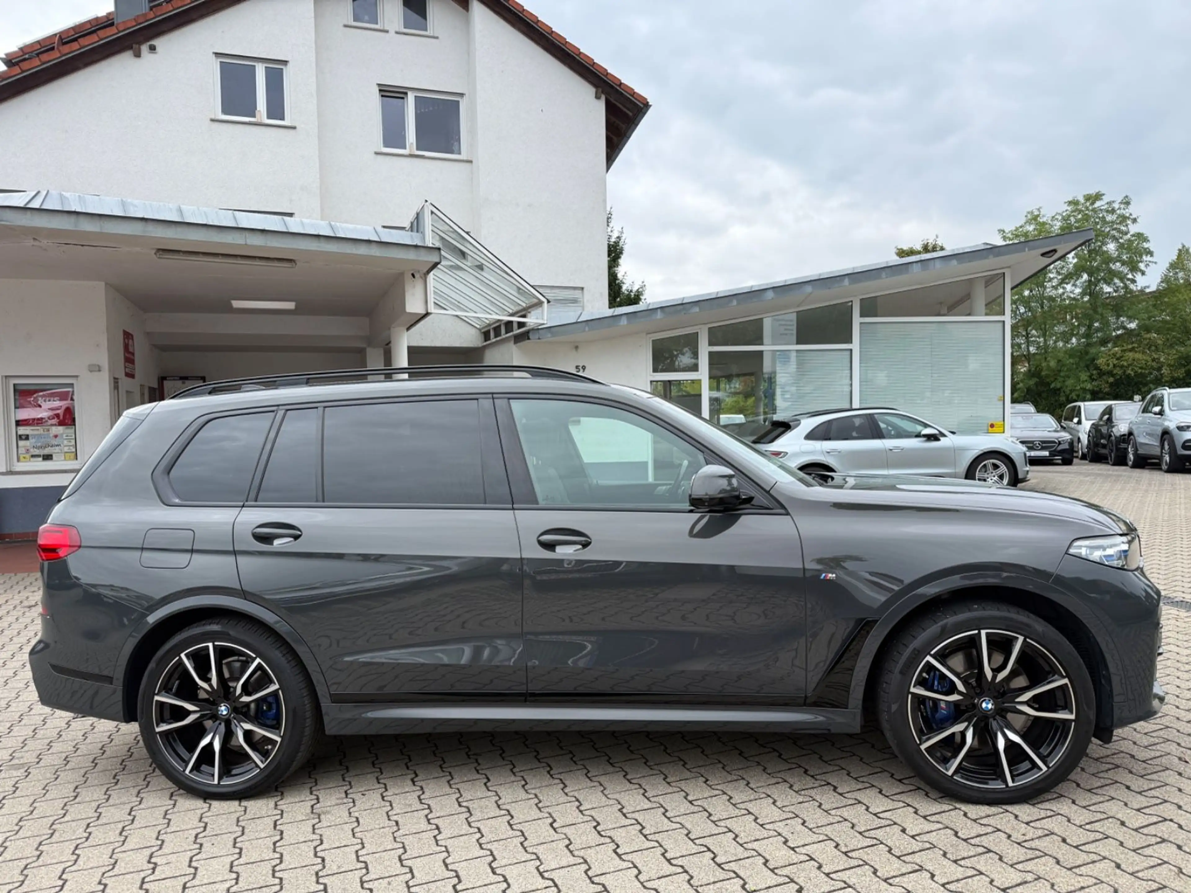 BMW X7 xDrive 40 d M Sport Inno 6-Sitzer Sitzkli H&K — photo 5