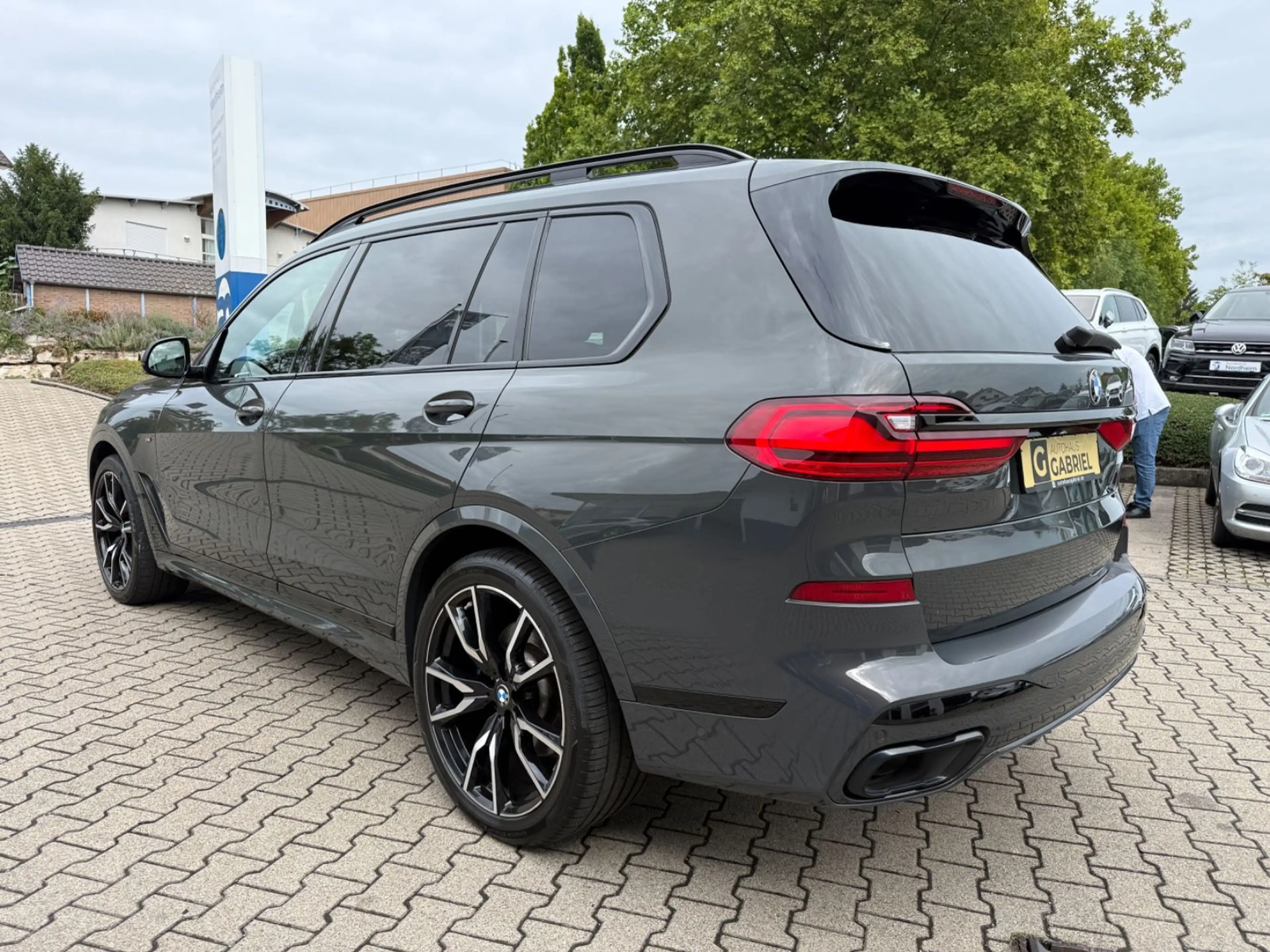 BMW X7 xDrive 40 d M Sport Inno 6-Sitzer Sitzkli H&K — photo 4